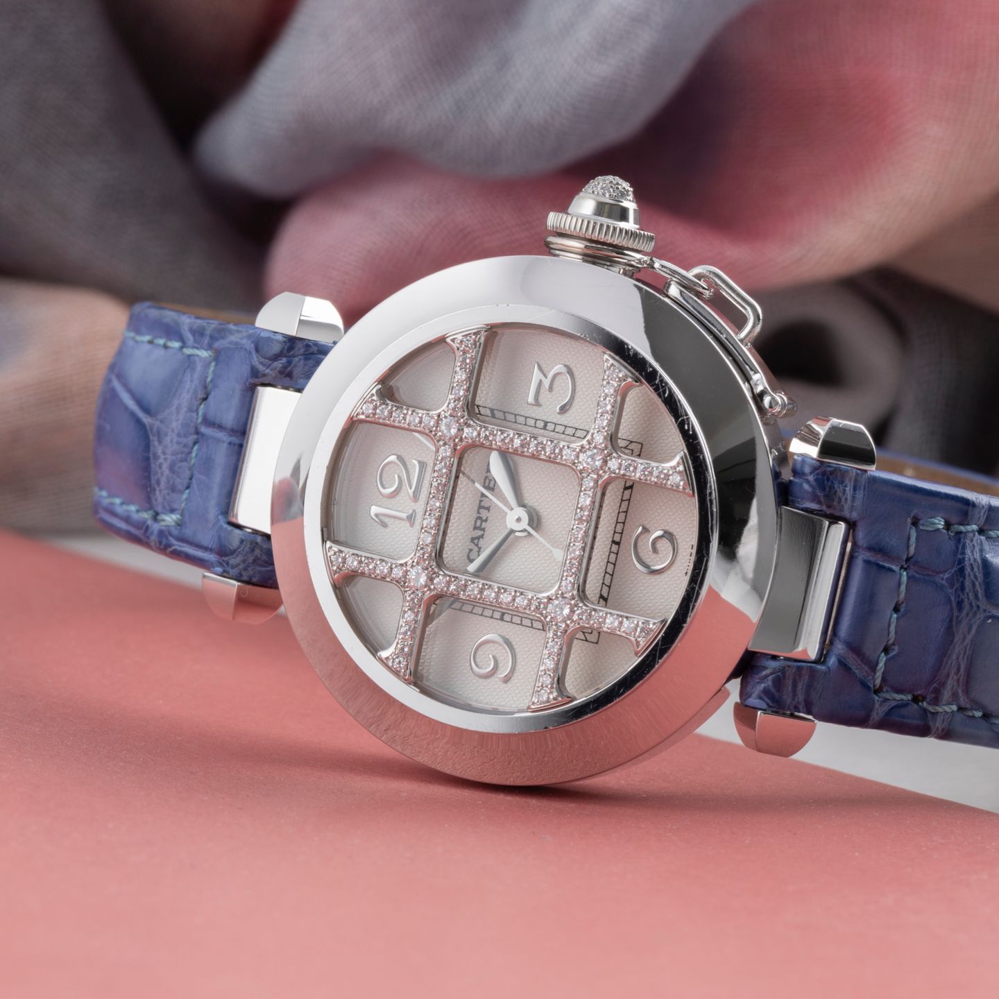 Cartier Pasha WJ101456 (Unknown (random serial)) - White dial 32 mm White Gold case (2/8)