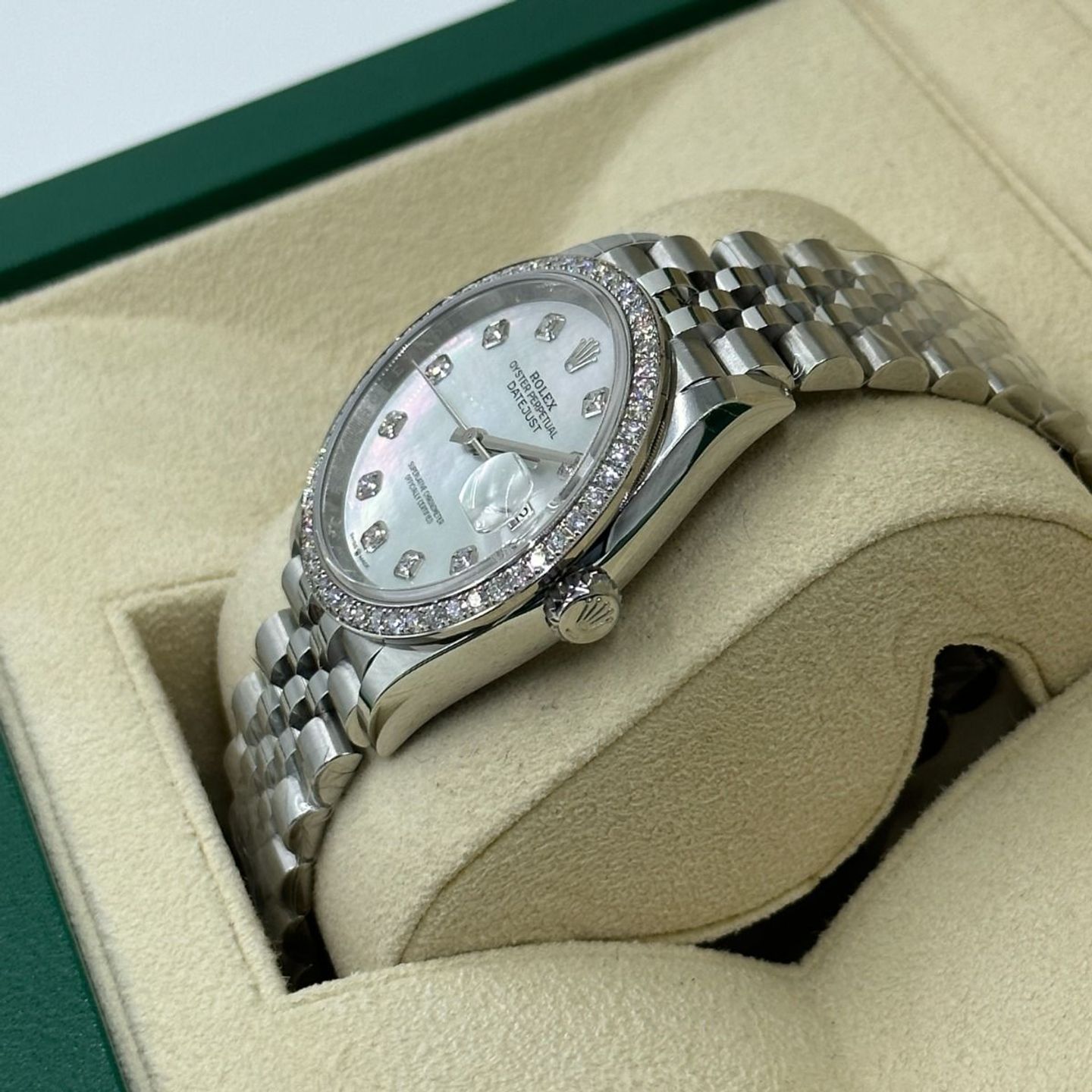 Rolex Datejust 36 126284RBR (2024) - Pearl dial 36 mm Steel case (6/8)