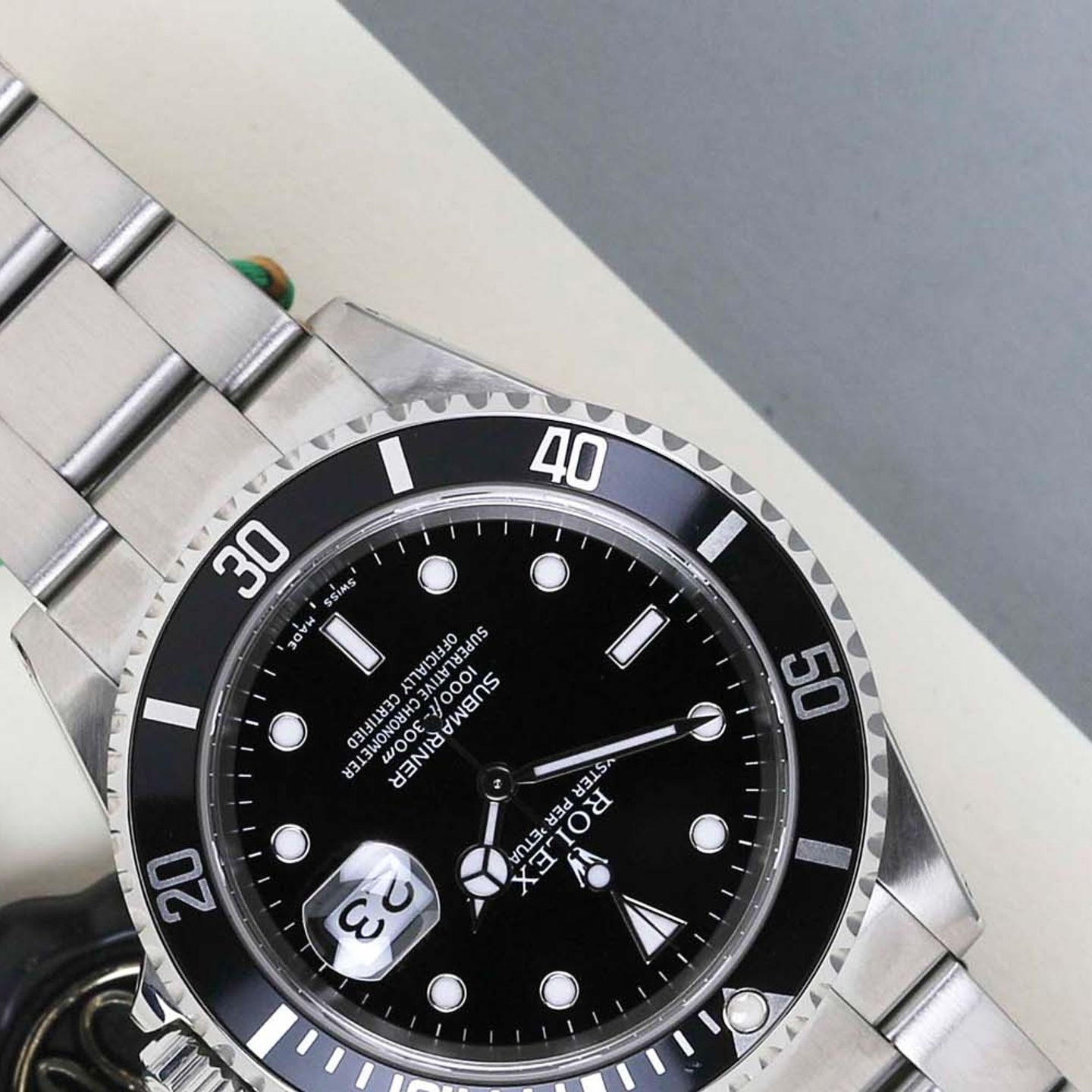 Rolex Submariner Date 16610 (2000) - Zwart wijzerplaat 40mm Staal (4/8)