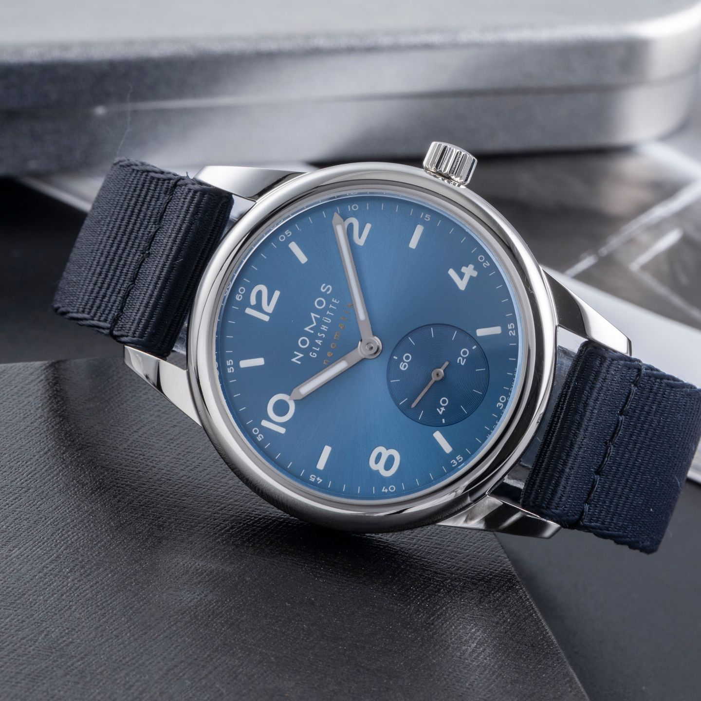 NOMOS Club Automat 750 - (2/8)