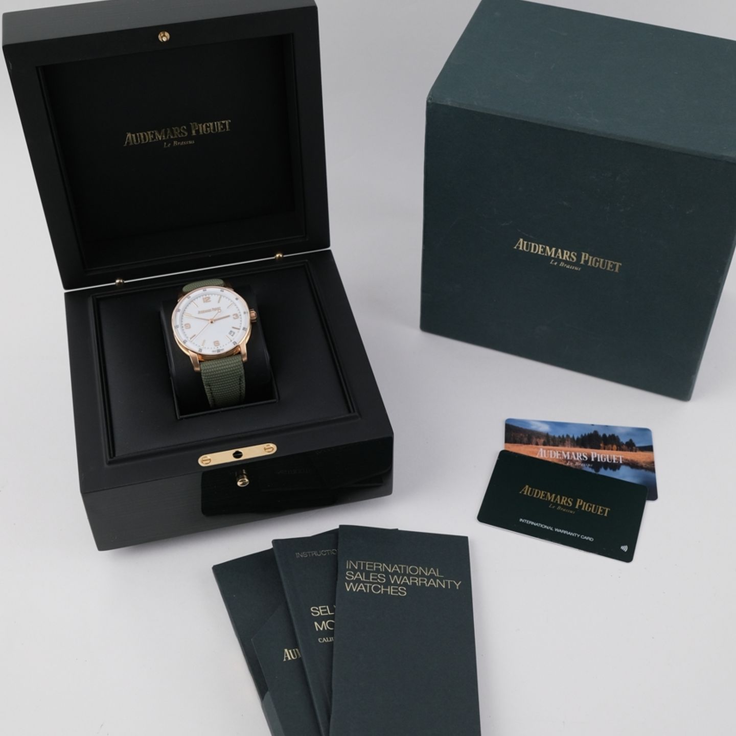 Audemars Piguet CODE 11.59 15210OR - (8/8)