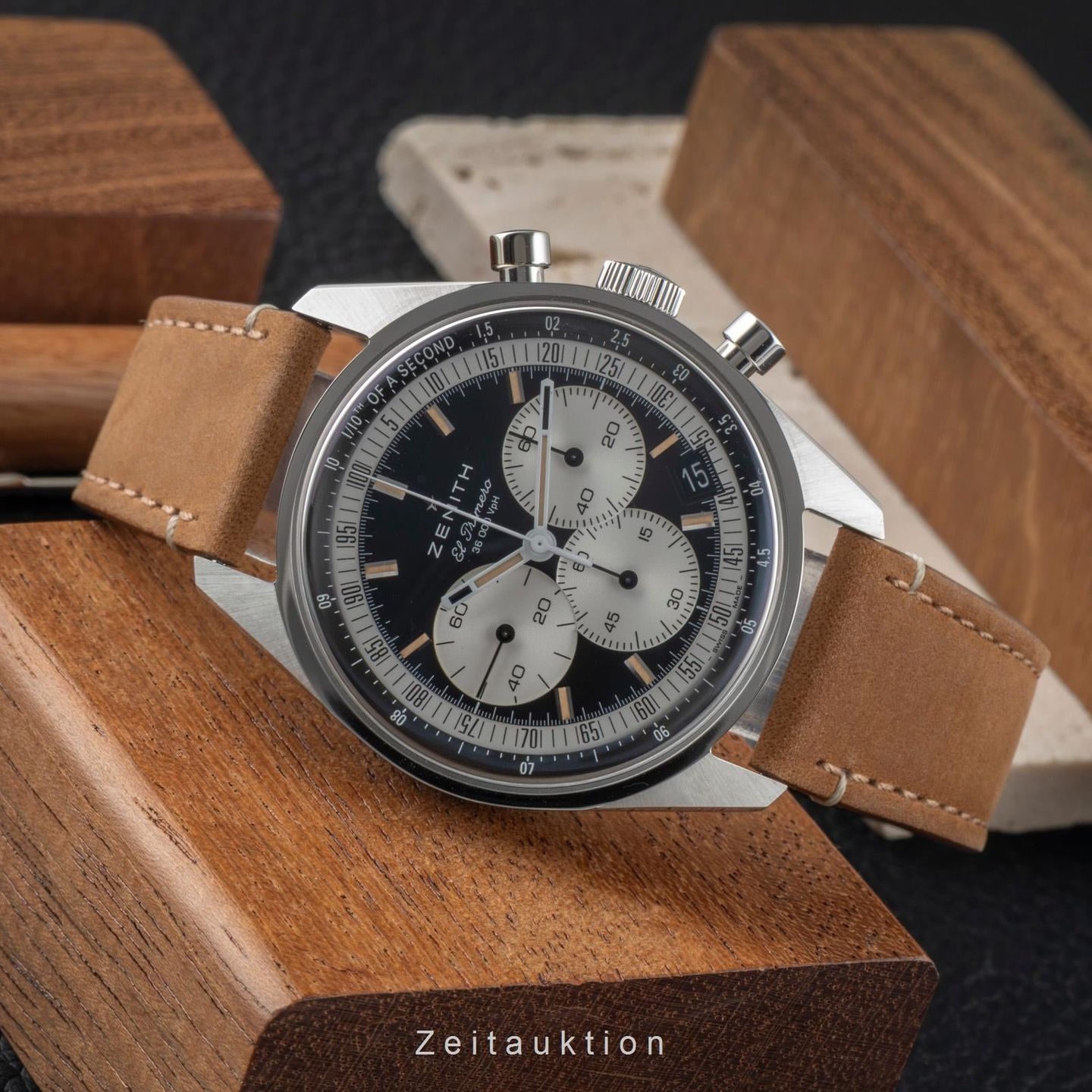 Zenith El Primero Chronomaster 03.3200.3600/21.C903 (2021) - Black dial 38 mm Steel case (2/8)