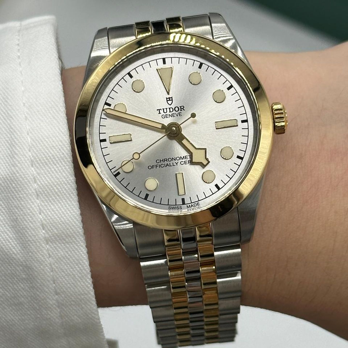 Tudor Black Bay 79643 - (2/10)