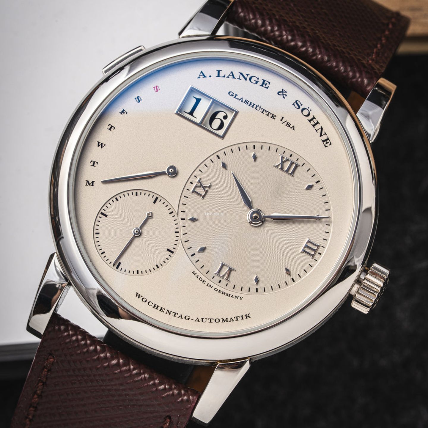 A. Lange & Söhne Lange 1 101.001 (Unknown (random serial)) - Silver dial 40 mm Yellow Gold case (2/8)