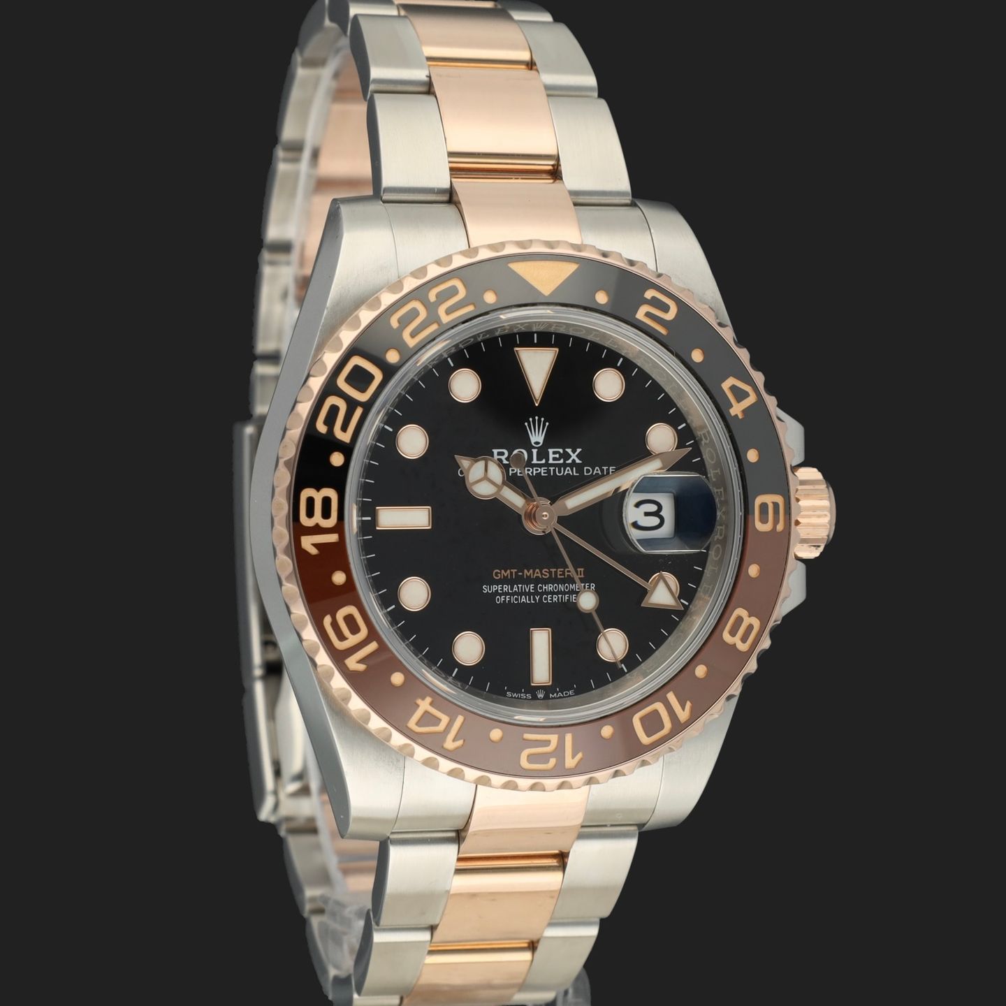 Rolex GMT-Master II 126711CHNR (2021) - Black dial 40 mm Gold/Steel case (4/8)