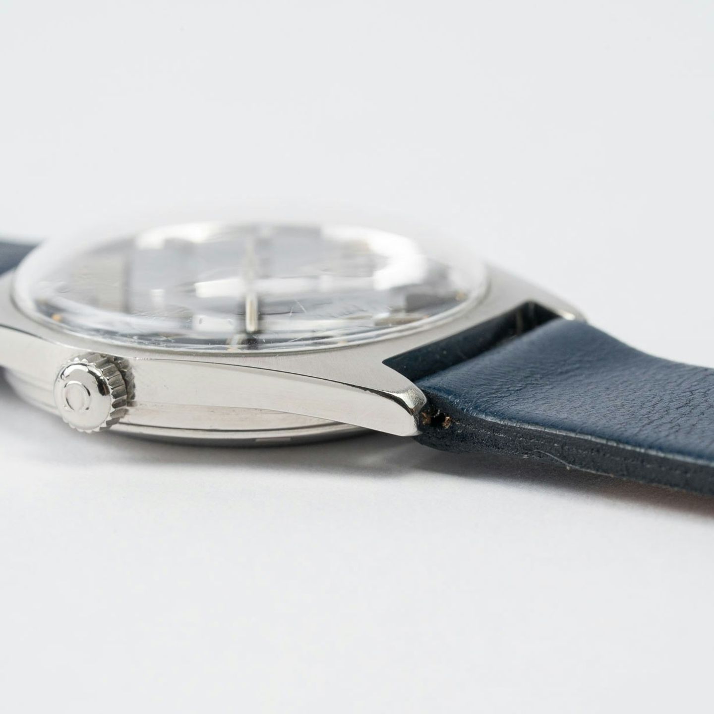 Omega Genève 166.041 - (6/8)