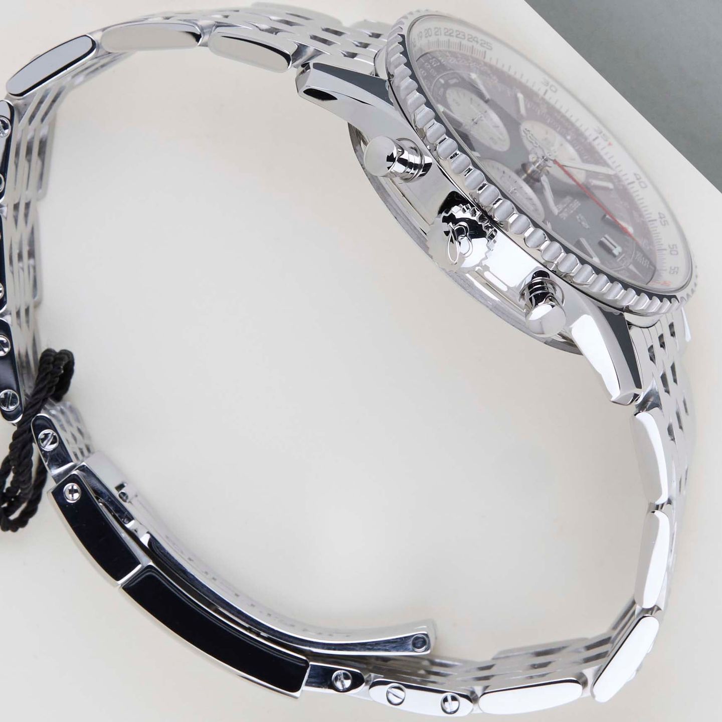 Breitling Navitimer 01 AB0121 (2022) - 43 mm Steel case (7/8)