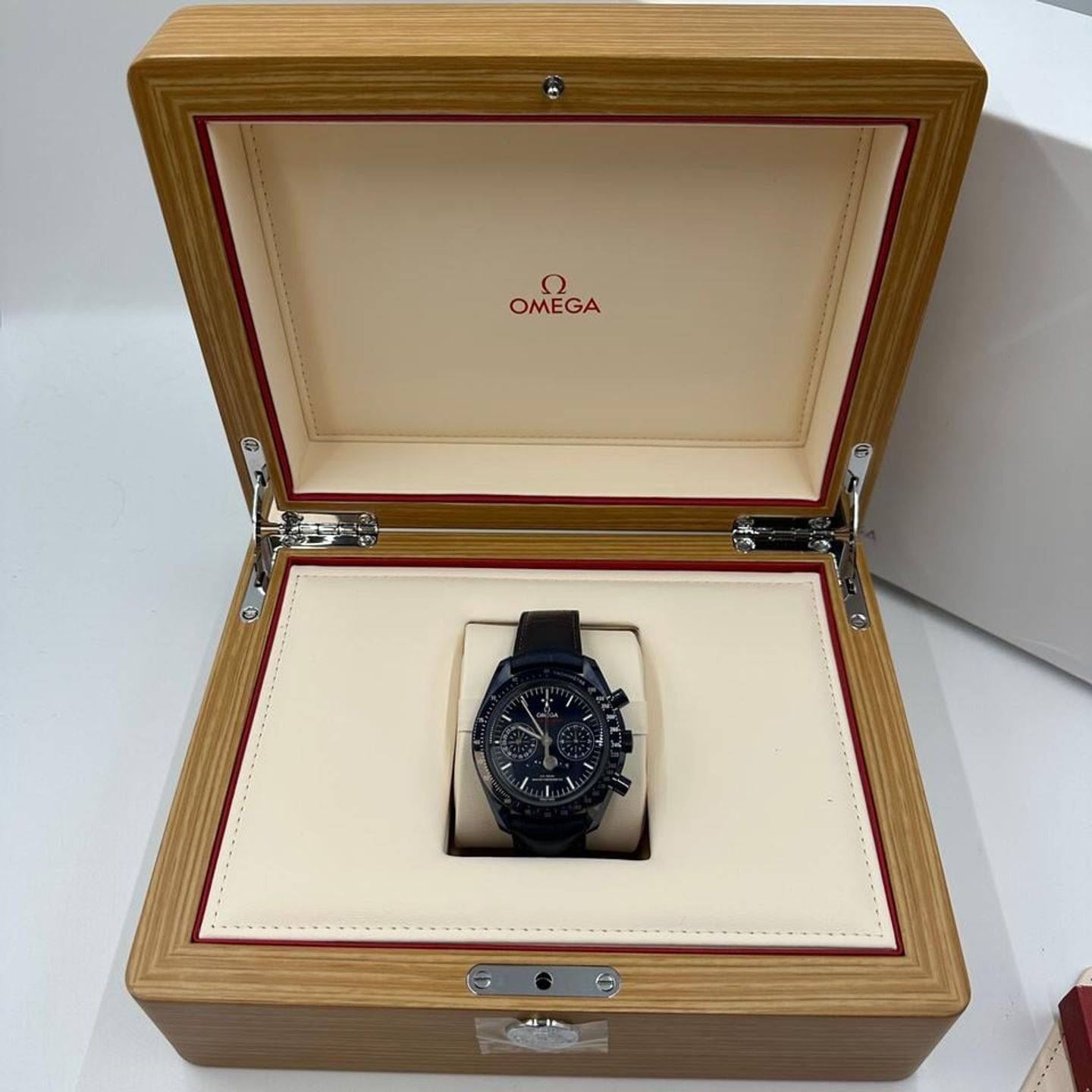 Omega Speedmaster 304.93.44.52.03.001 - (4/10)