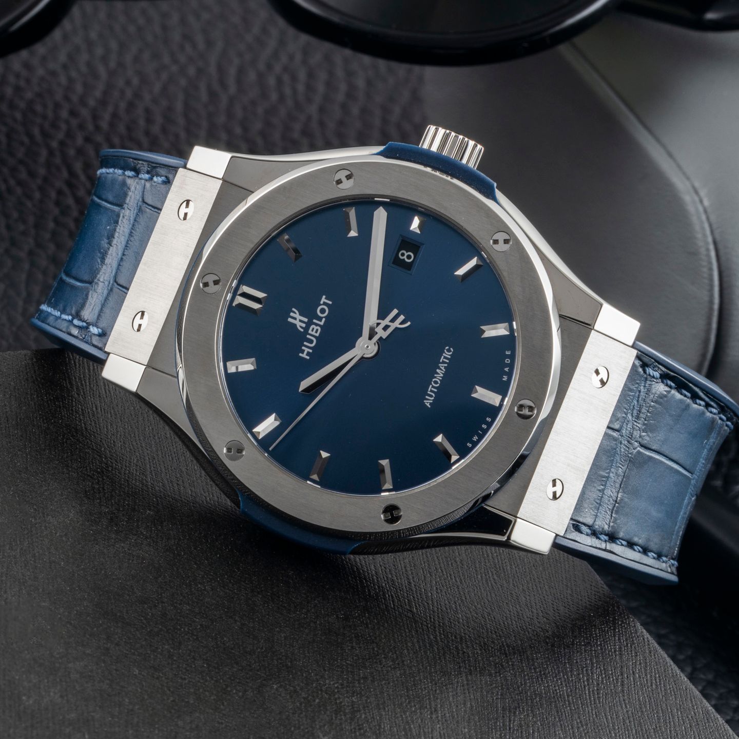 Hublot Classic Fusion Blue 542.NX.7170.LR (Unknown (random serial)) - Blue dial 42 mm Titanium case (2/8)