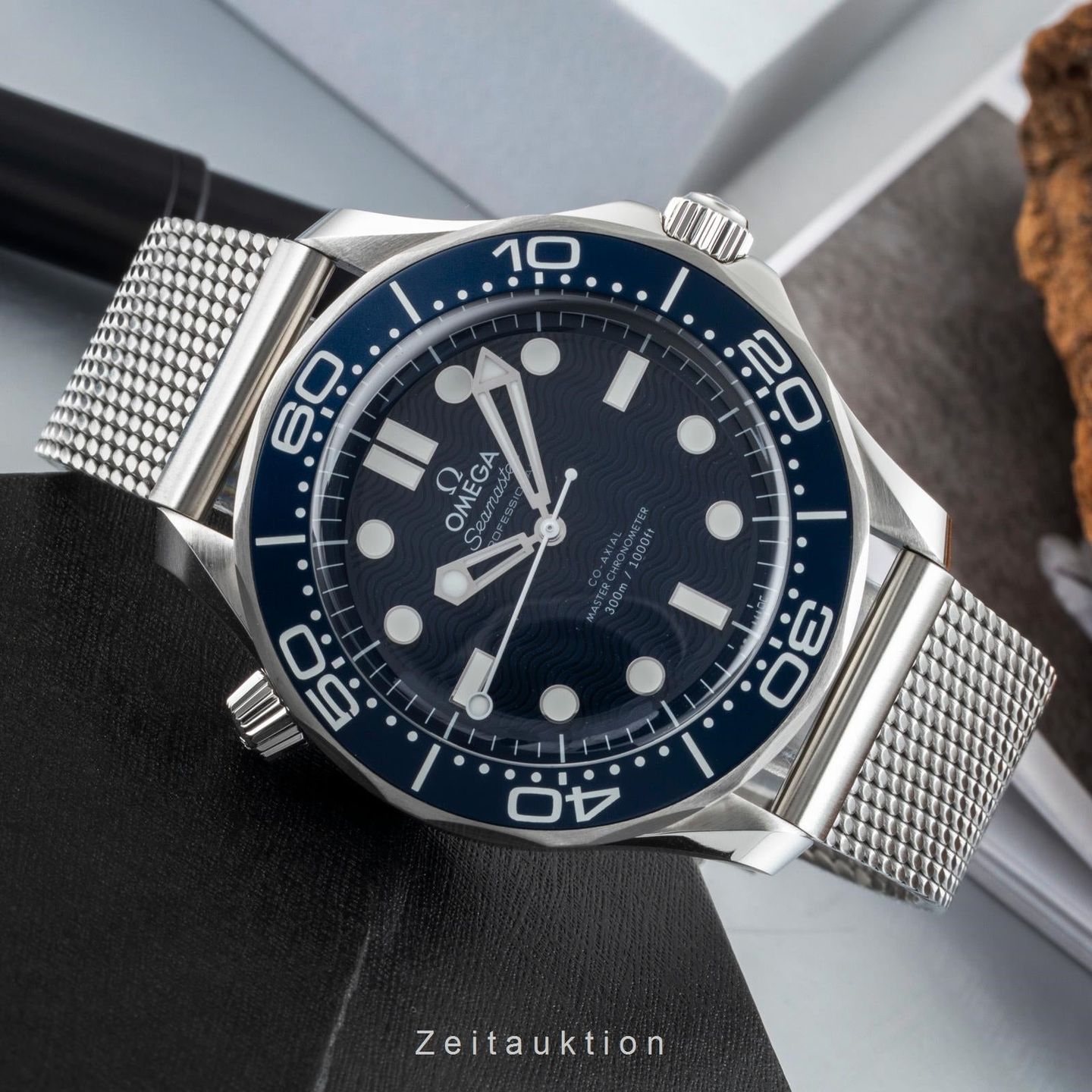 Omega Seamaster Diver 300 M 210.30.42.20.03.002 - (2/8)