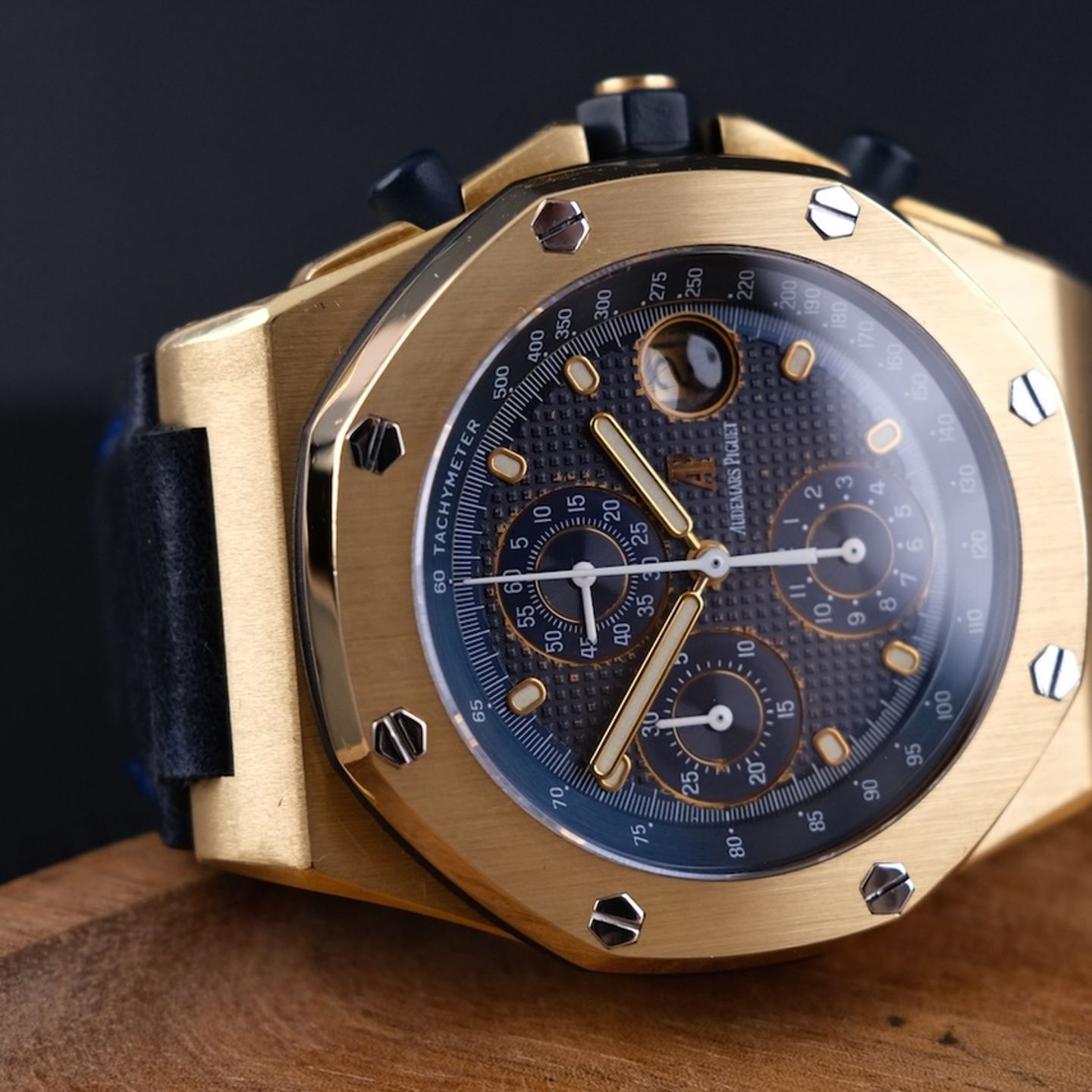 Audemars Piguet Royal Oak Offshore Chronograph 25770BA - (2/8)