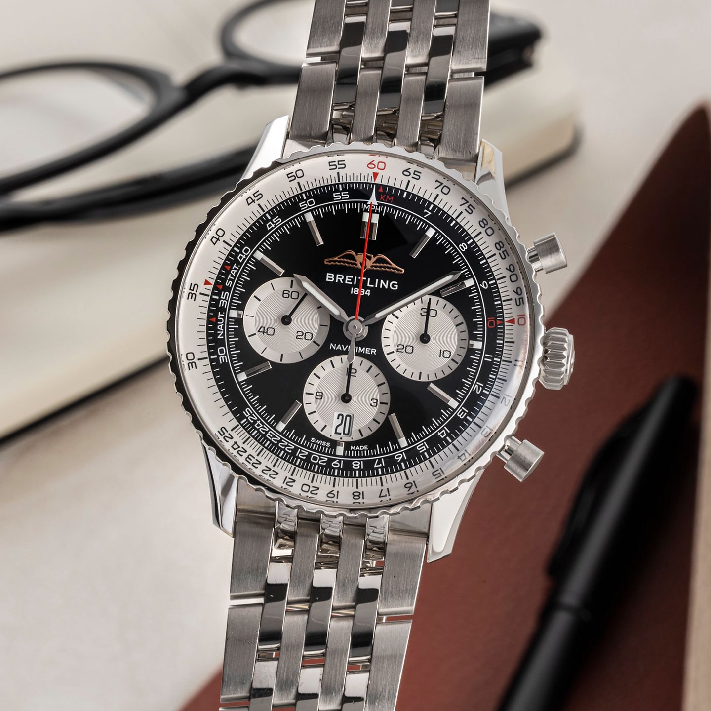 Breitling Navitimer 1 B01 Chronograph AB0138211B1A1 (2021) - Zwart wijzerplaat 43mm Staal (3/8)