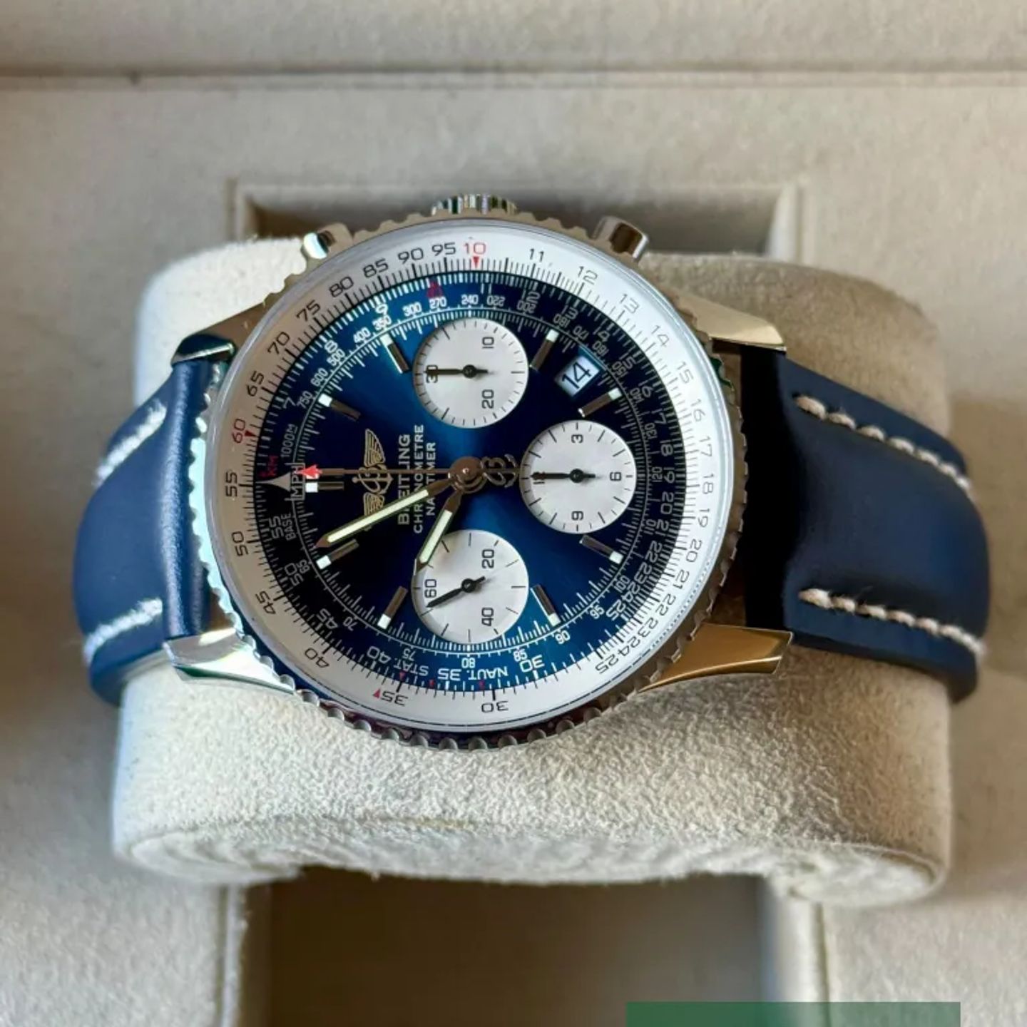 Breitling Navitimer A23322 (2008) - 42mm Staal (5/7)