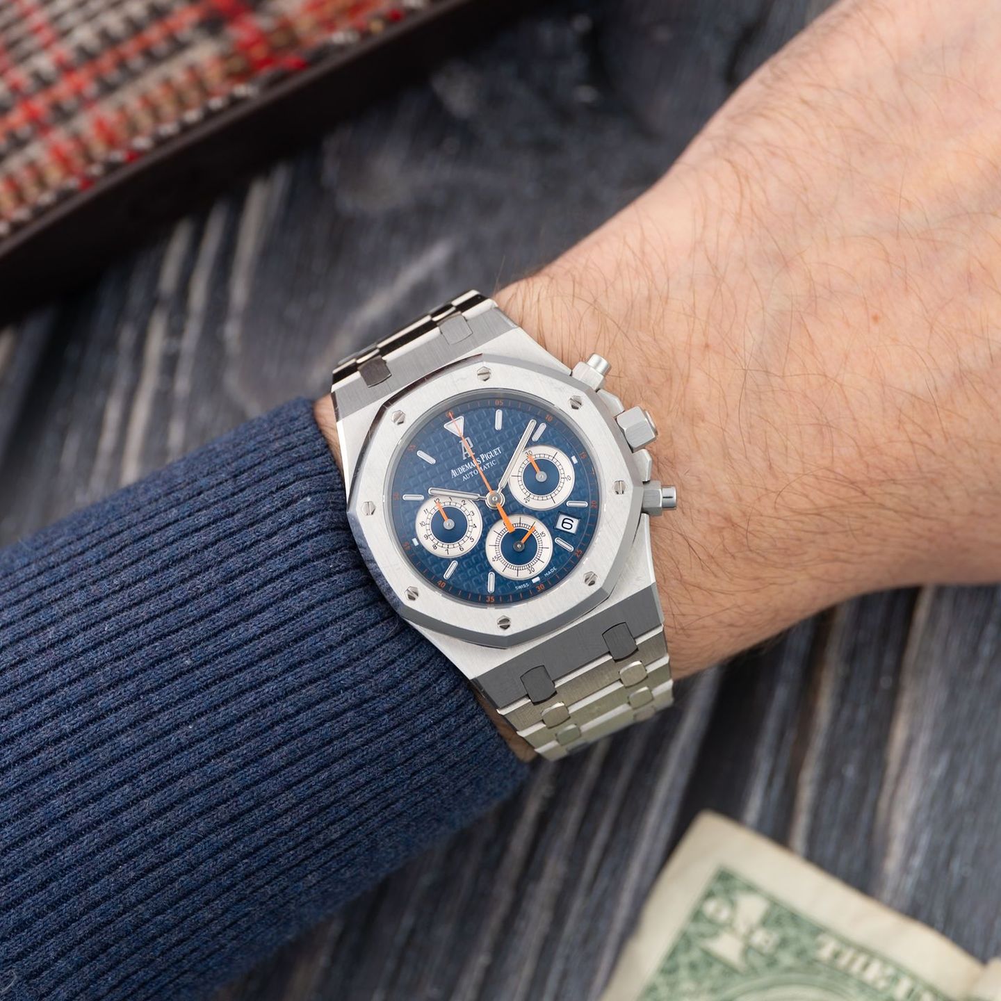 Audemars Piguet Royal Oak Chronograph 26300ST.OO.1110ST.07 (2011) - Blauw wijzerplaat 39mm Staal (2/8)
