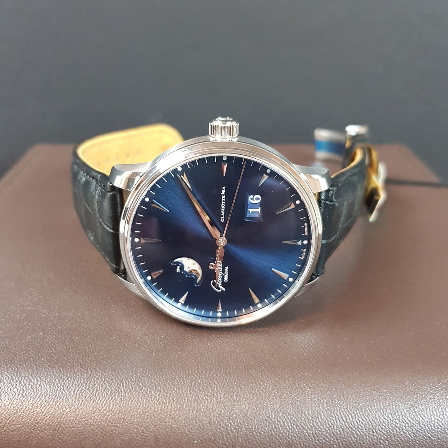 Glashütte Original Senator Excellence 1-36-04-04-02-30 (2024) - Blue dial 42 mm Steel case (2/4)