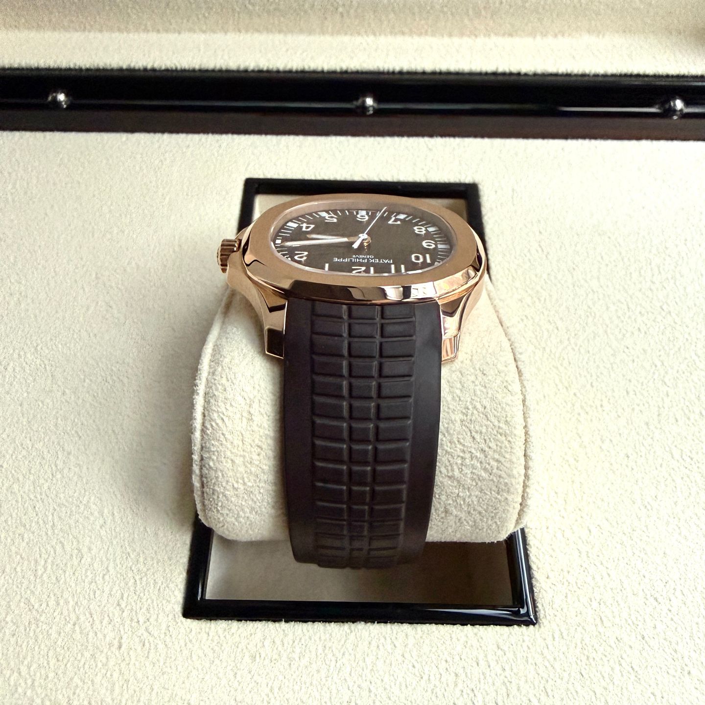Patek Philippe Aquanaut 5167R (2023) - Brown dial 40 mm Rose Gold case (8/14)