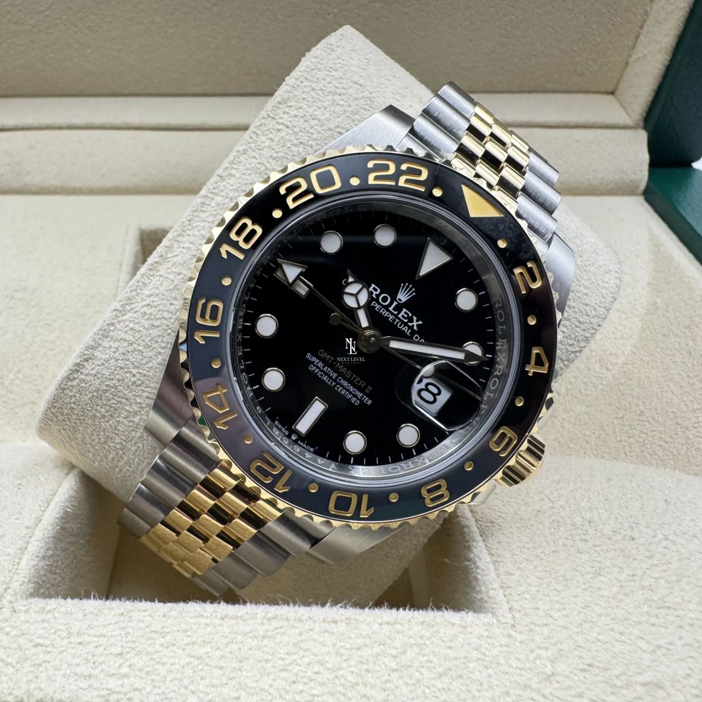 Rolex GMT-Master II 126713GRNR (2026) - 40mm Goud/Staal (3/8)