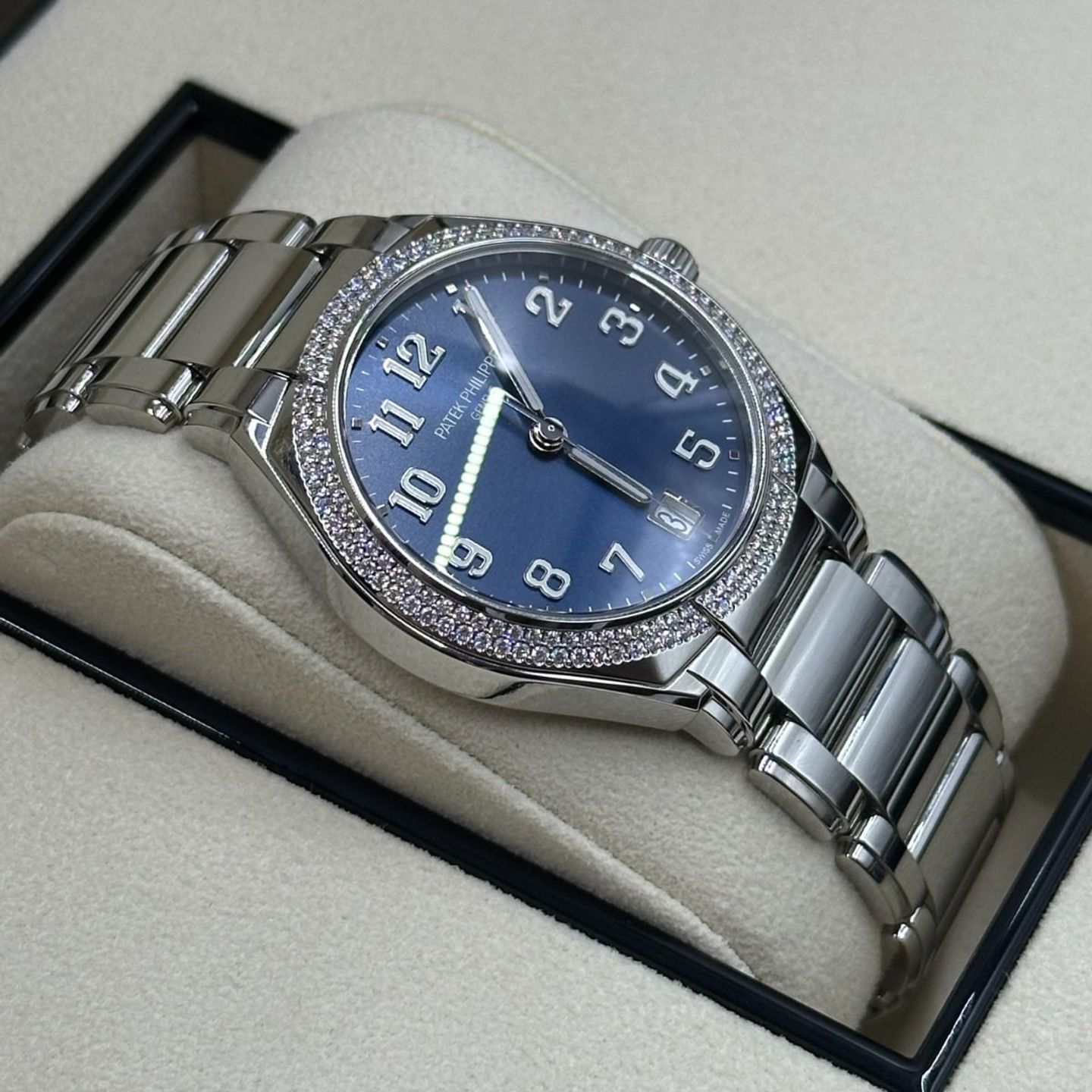 Patek Philippe Twenty~4 7300/1200A-001 (2024) - Blue dial 36 mm Steel case (7/8)