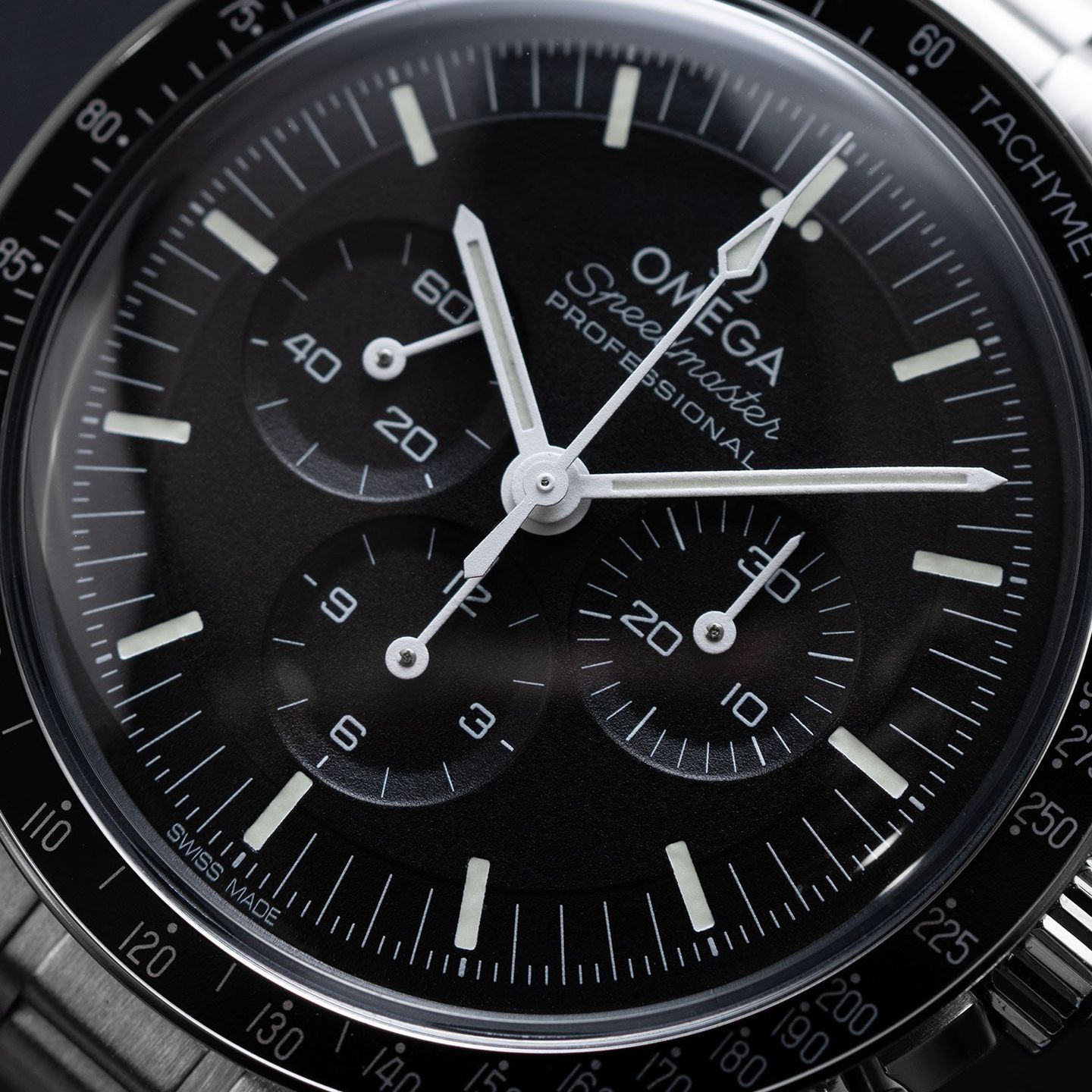 Omega Speedmaster Professional Moonwatch 310.30.42.50.01.001 (2024) - Zwart wijzerplaat 42mm Staal (2/5)