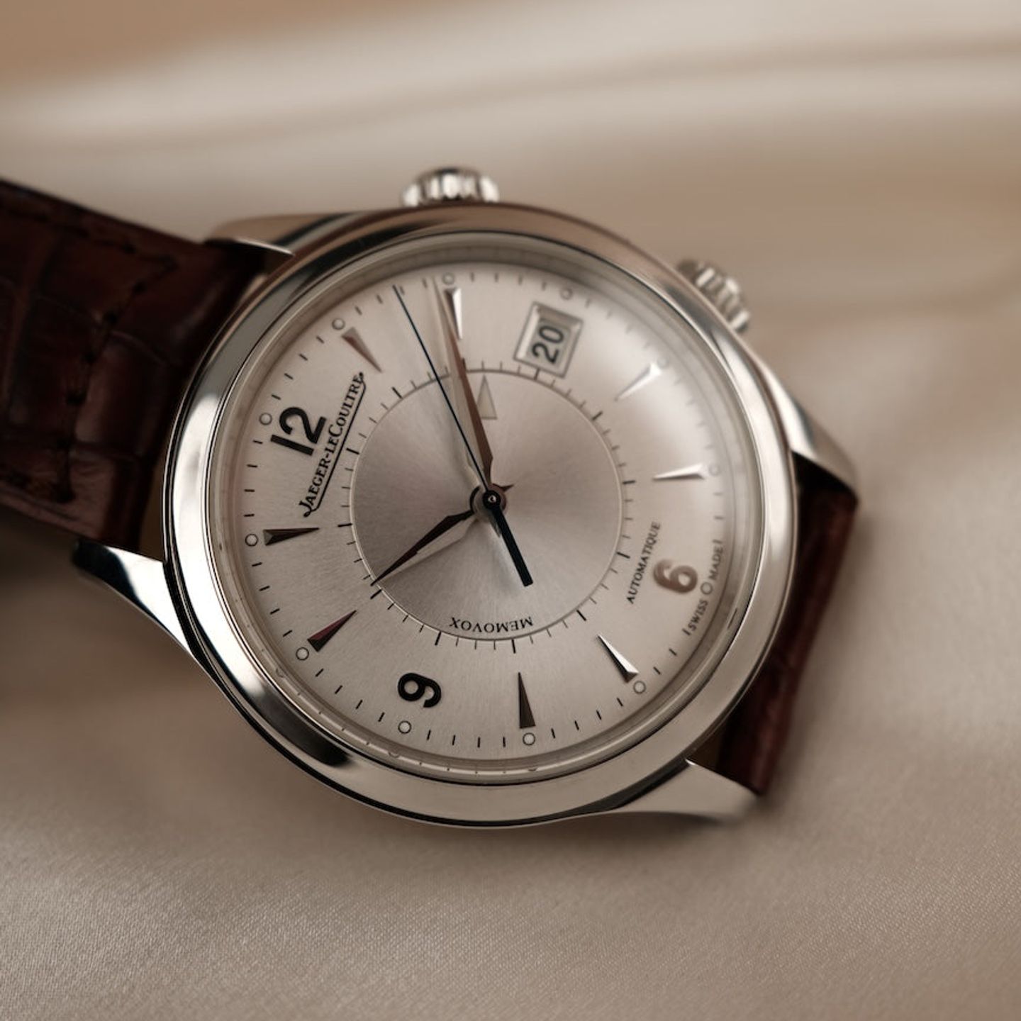 Jaeger-LeCoultre Master Memovox Q1418430 (2014) - Zilver wijzerplaat 40mm Staal (1/8)