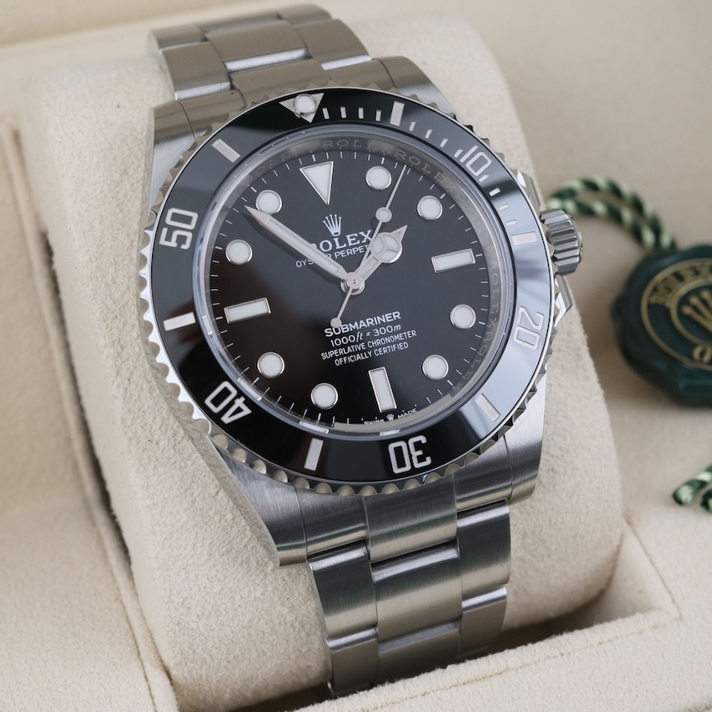 Rolex Submariner No Date 124060 (2021) - 41mm Staal (2/8)