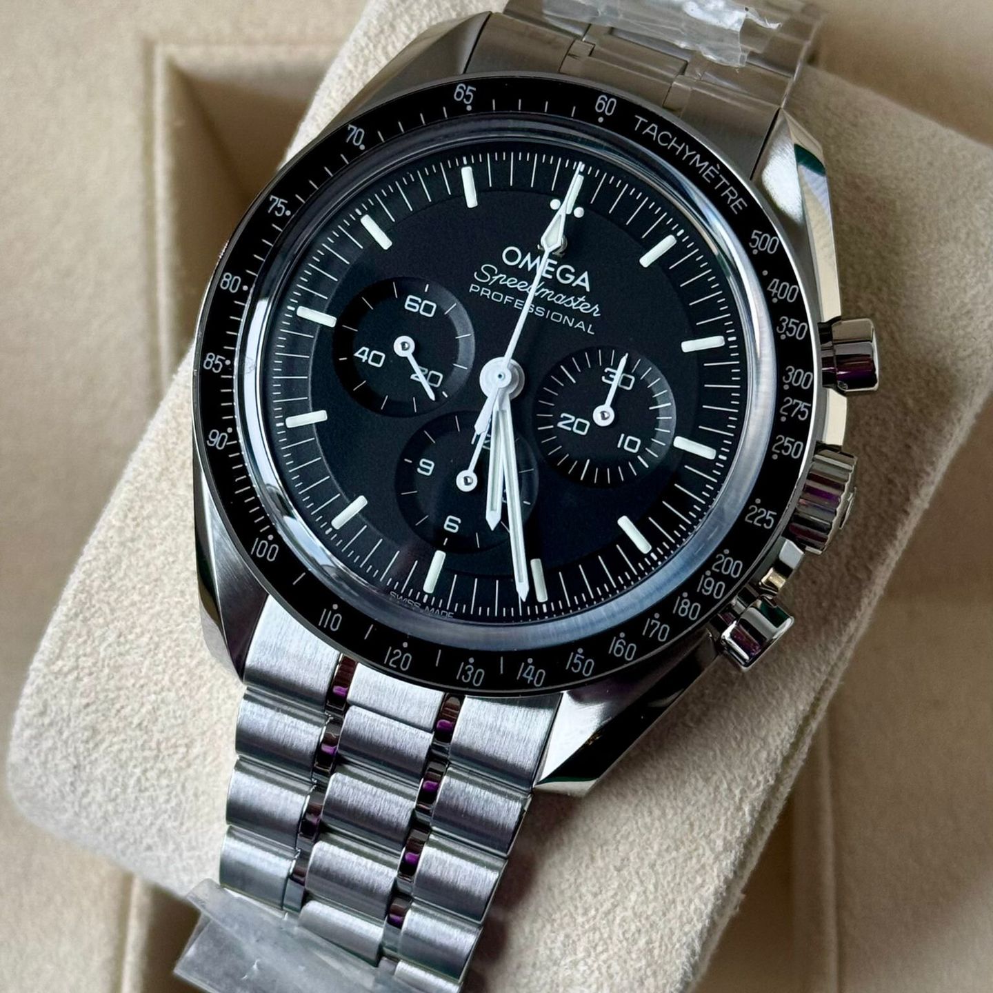 Omega Speedmaster Professional Moonwatch 310.30.42.50.01.002 (2024) - Zwart wijzerplaat 42mm Staal (3/7)