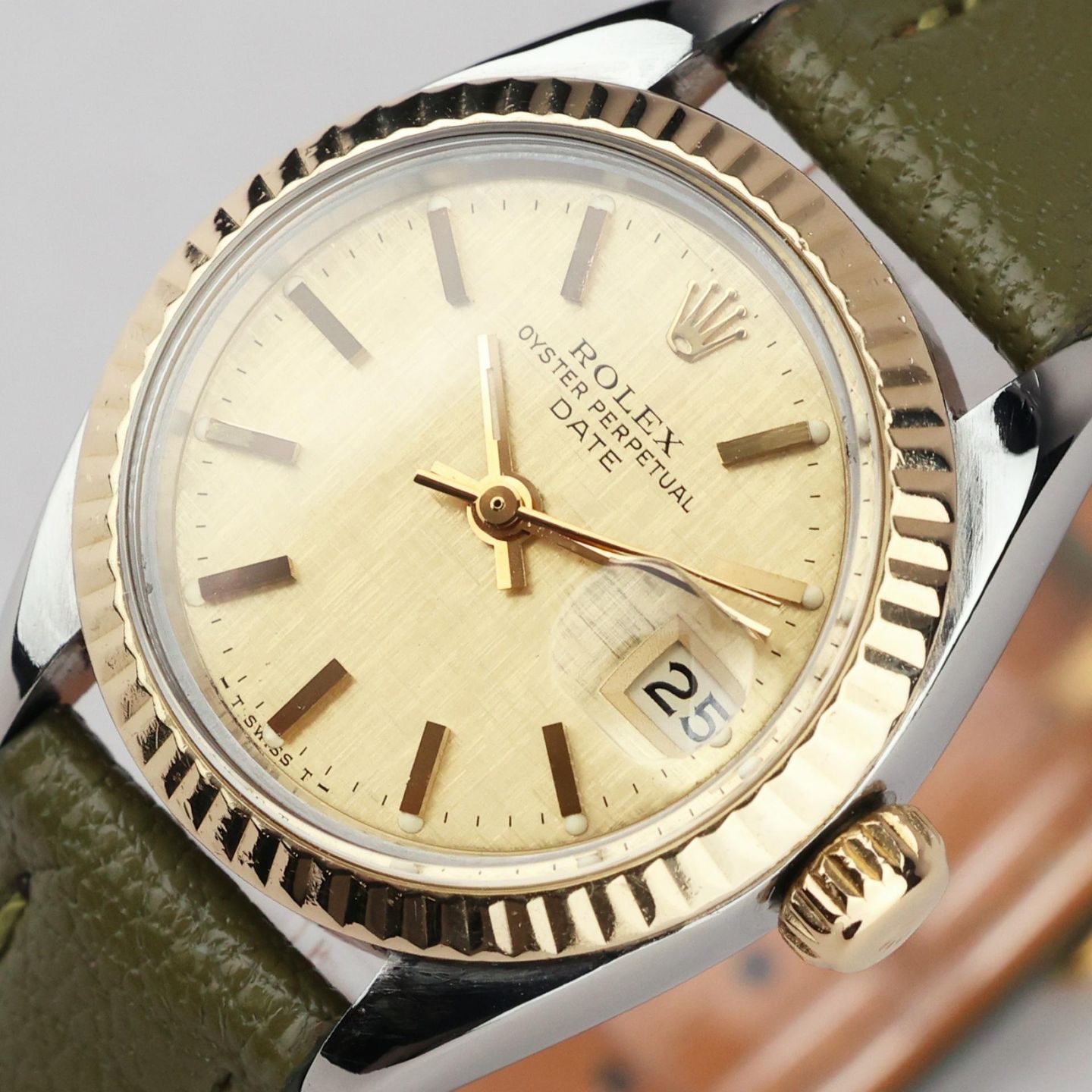 Rolex Lady-Datejust 6917 (1981) - Champagne dial 26 mm Gold/Steel case (5/7)