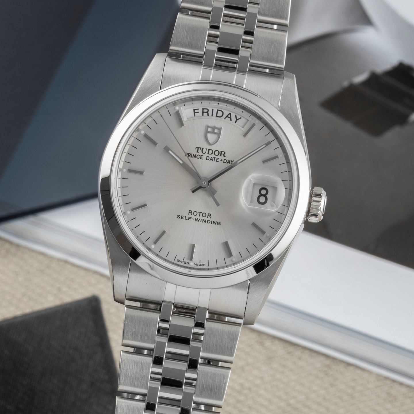 Tudor Prince Date 76200 - (3/8)