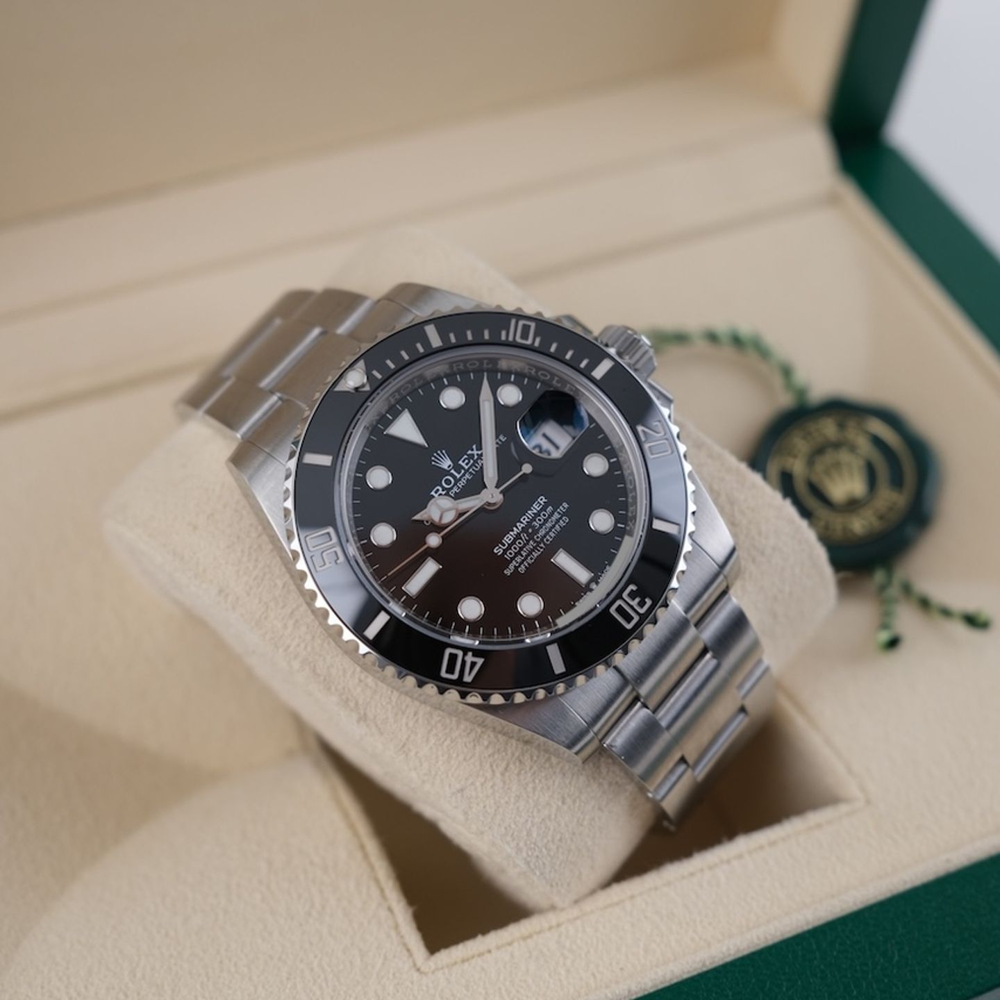 Rolex Submariner Date 126610LN (2021) - Black dial 41 mm Steel case (2/8)
