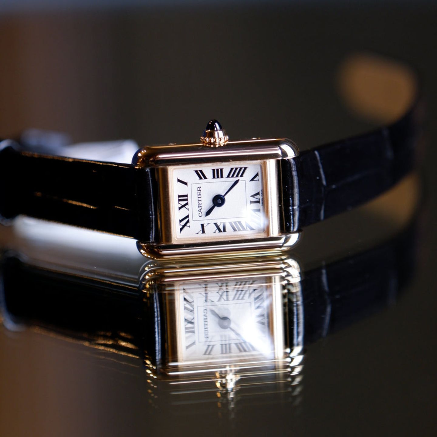 Cartier Tank Louis Cartier WGTA0352 (2026) - Silver dial 17 mm Yellow Gold case (1/2)