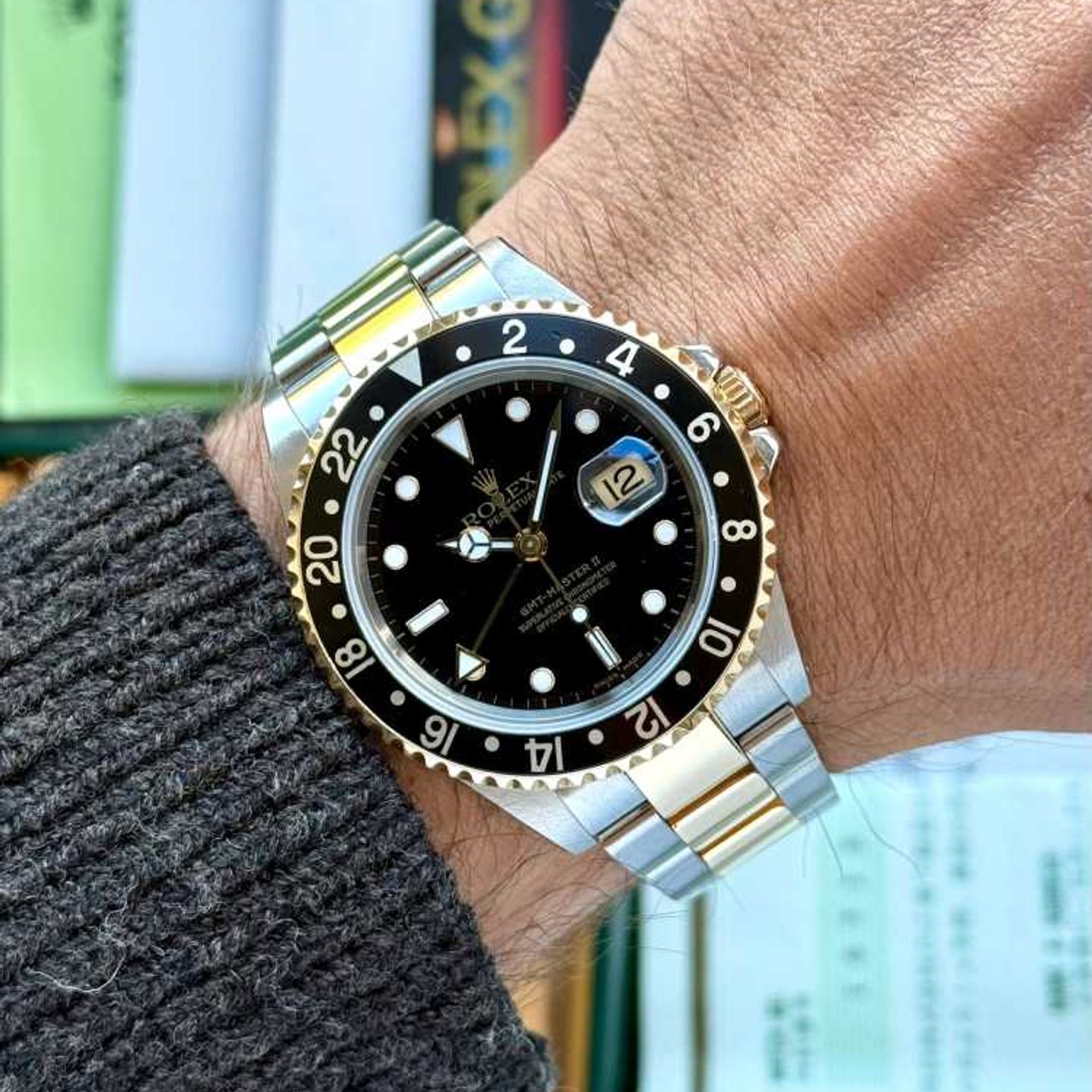 Rolex GMT-Master II 16713 (1999) - Zwart wijzerplaat 40mm Goud/Staal (4/8)