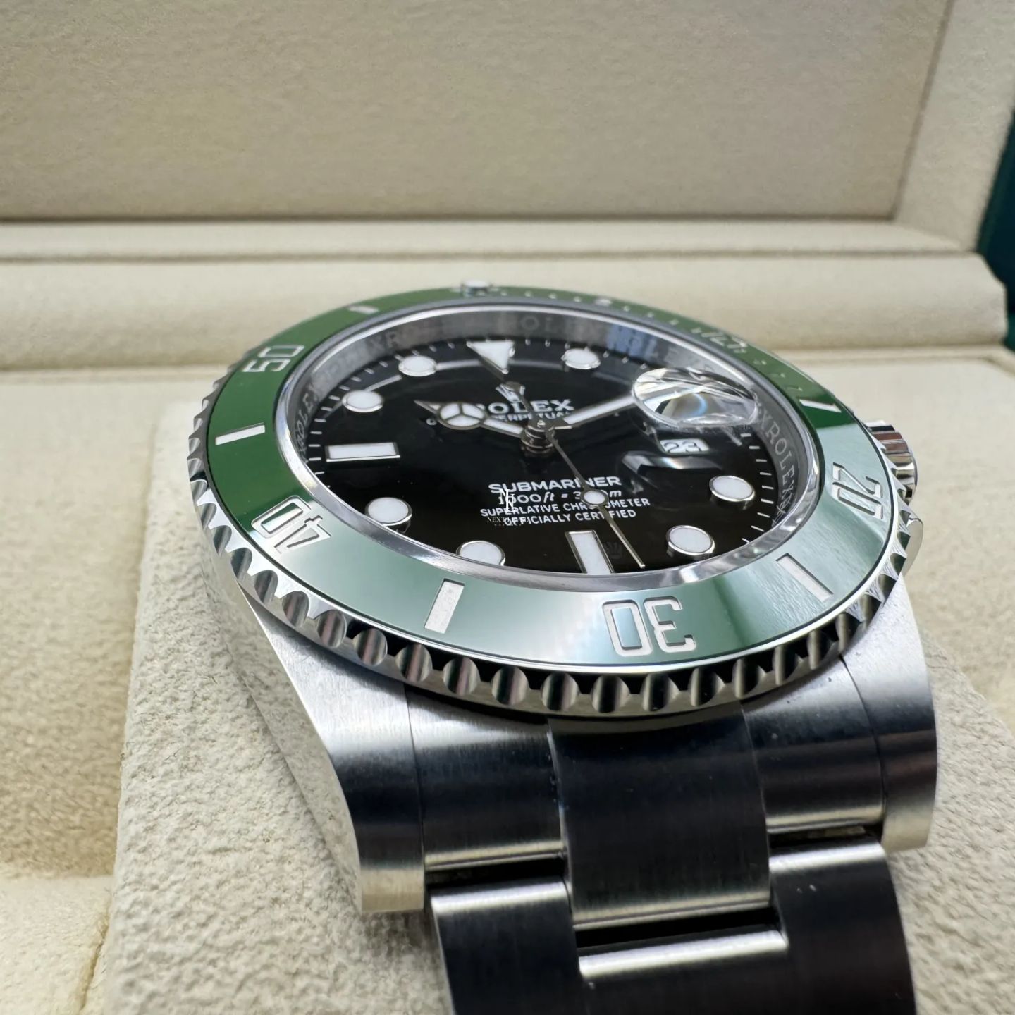Rolex Submariner Date 126610LV (2026) - Black dial 41 mm Steel case (7/8)