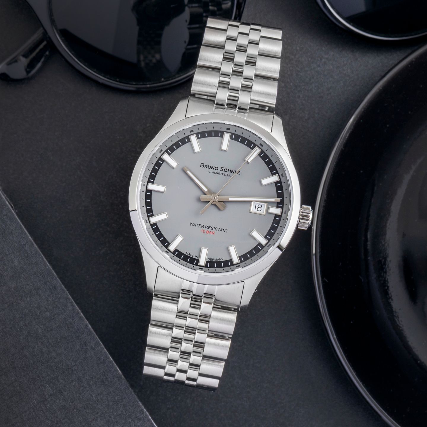 Unknown Unknown 17-12230-840 (2026) - (1/8)