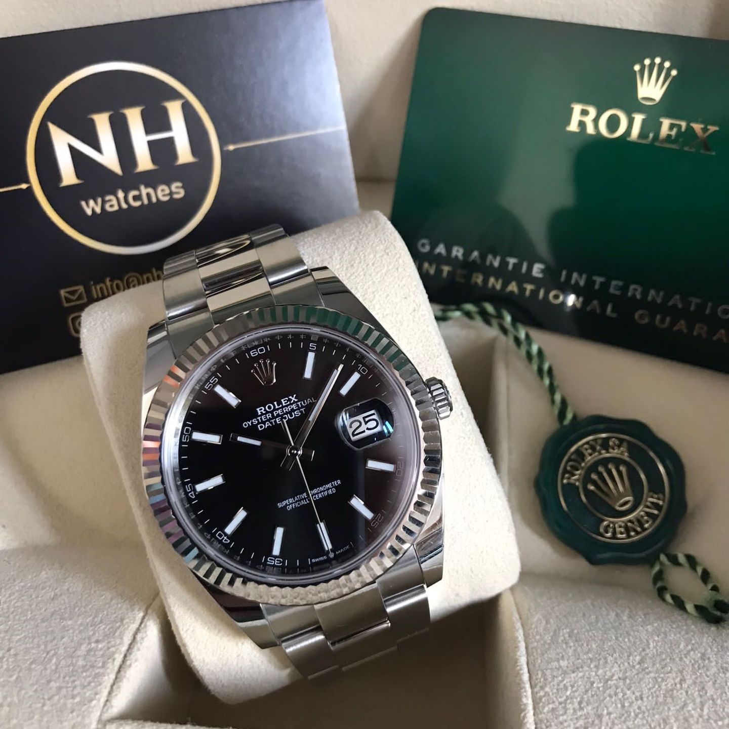 Rolex Datejust 41 126334 (2021) - Zwart wijzerplaat 41mm Staal (2/4)