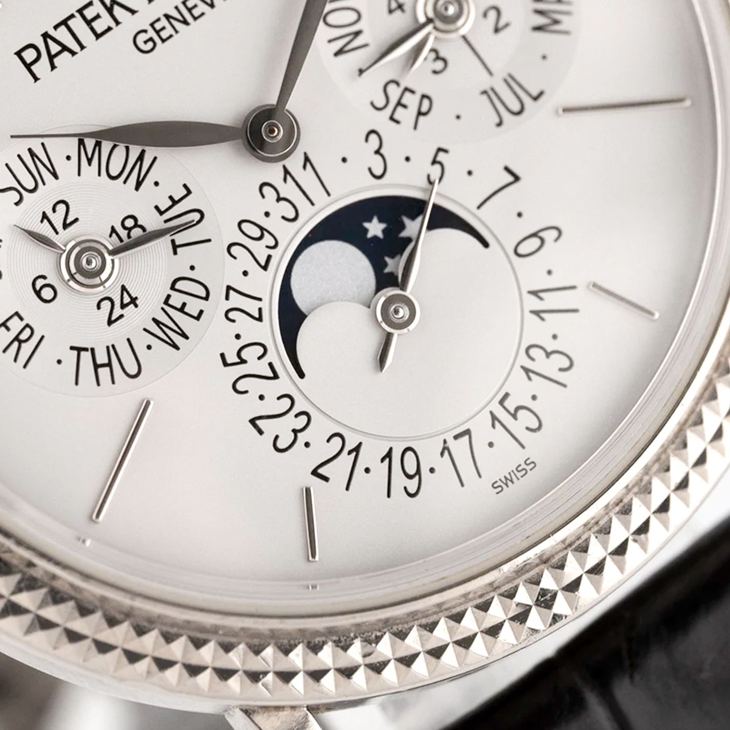 Patek Philippe Perpetual Calendar 5139G-001 (2013) - Silver dial 39 mm White Gold case (4/8)