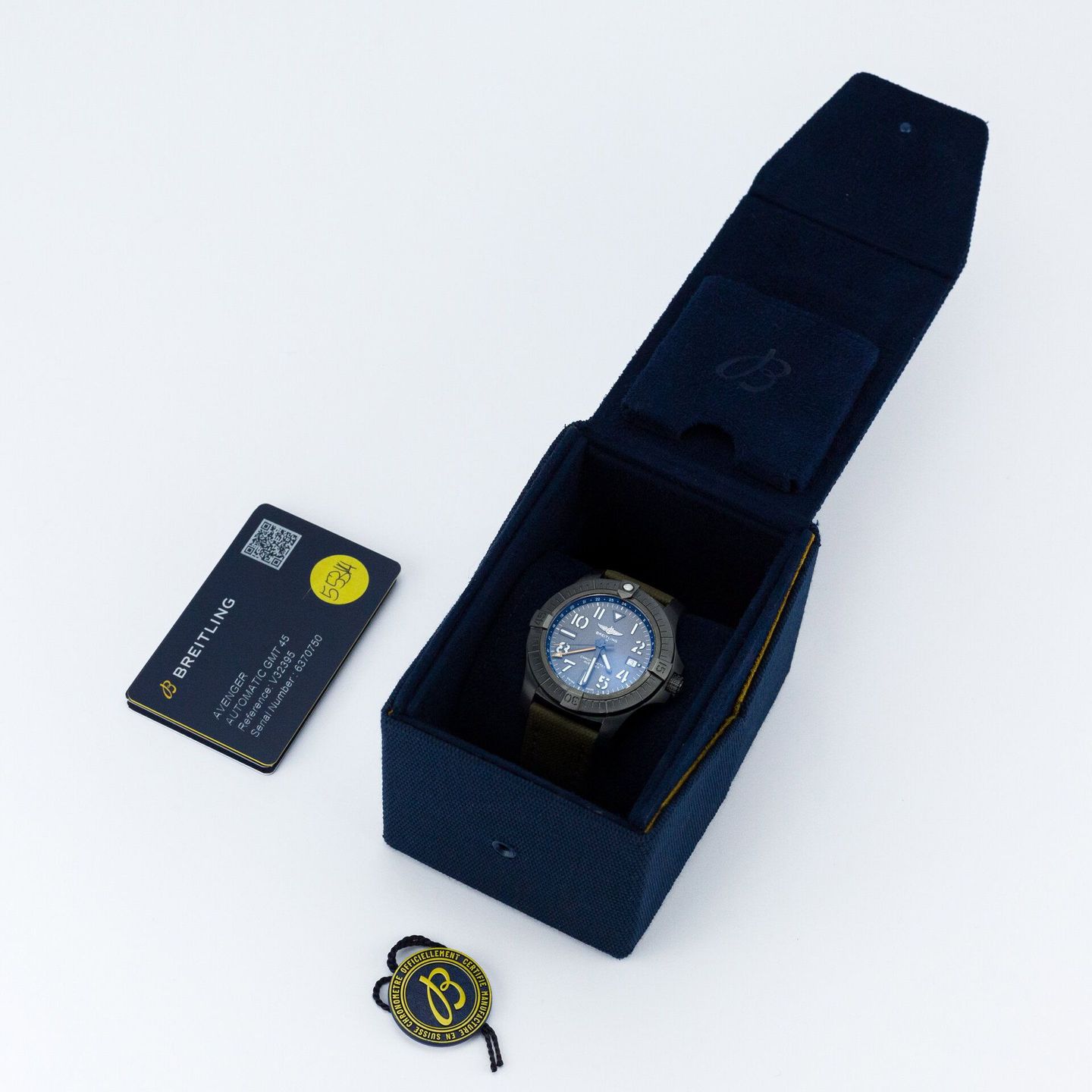 Breitling Avenger V32395 (2021) - 45mm Titanium (2/7)