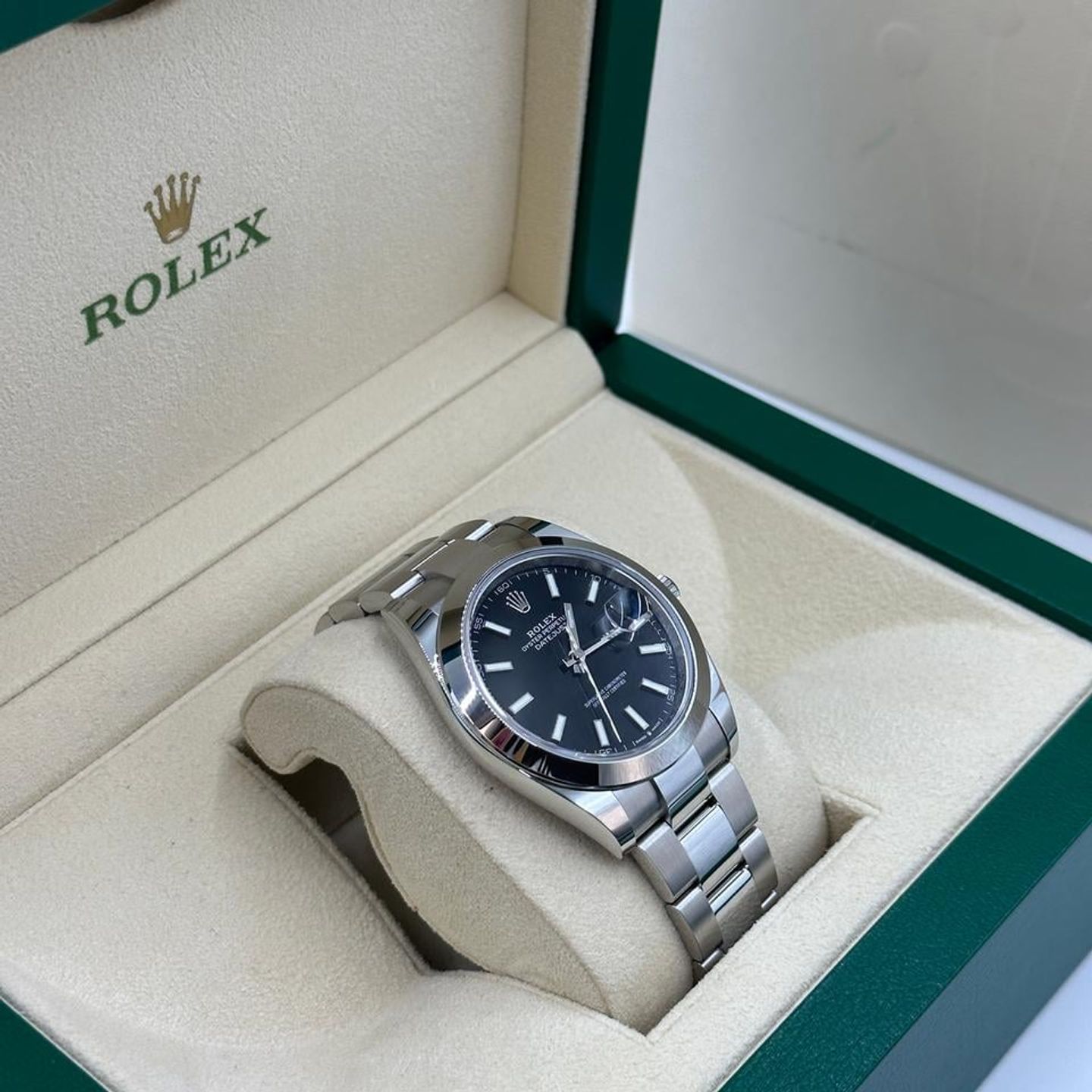 Rolex Datejust 126300 - (3/10)