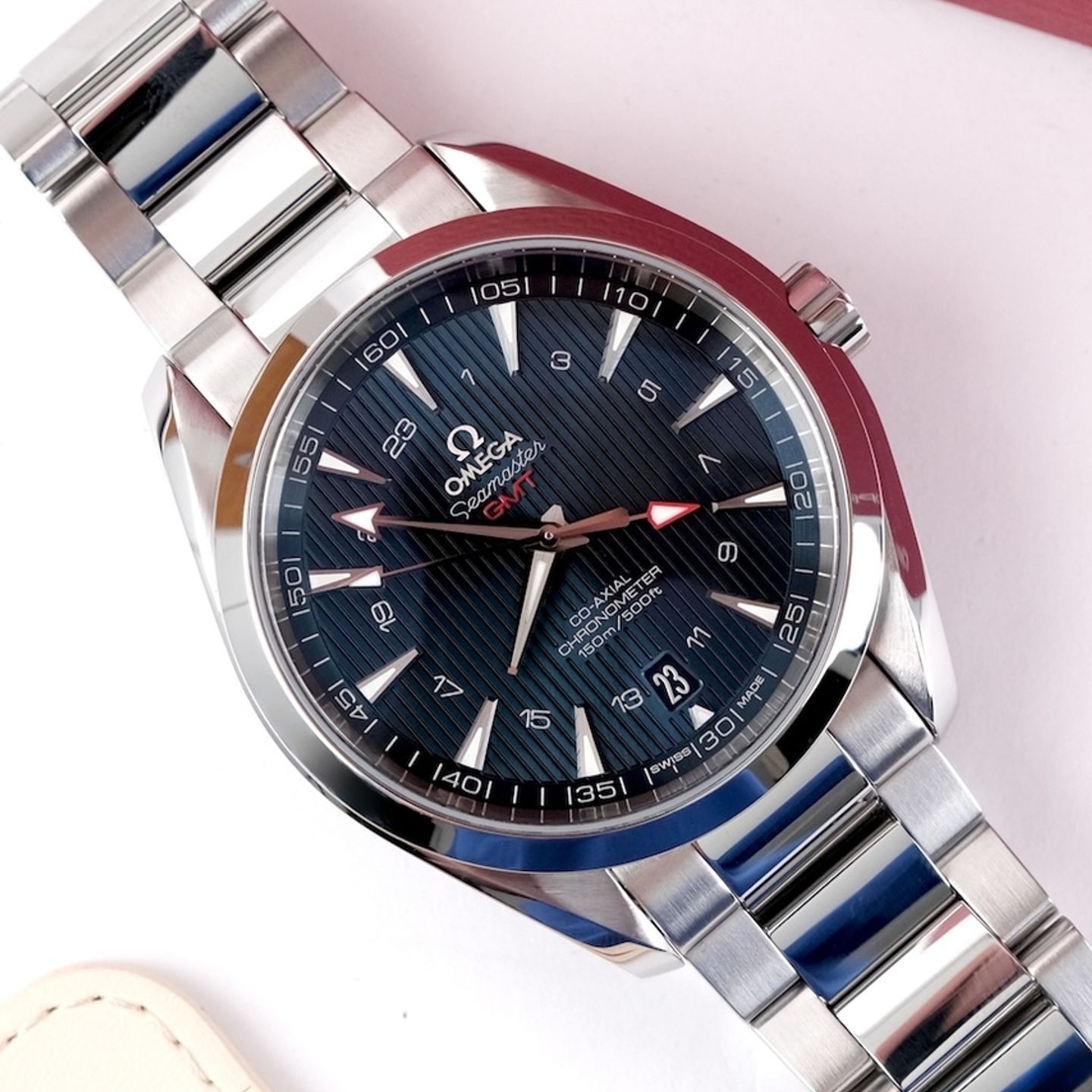 Omega Seamaster Aqua Terra 231.10.43.22.03.001 (2020) - Blue dial 43 mm Steel case (1/8)
