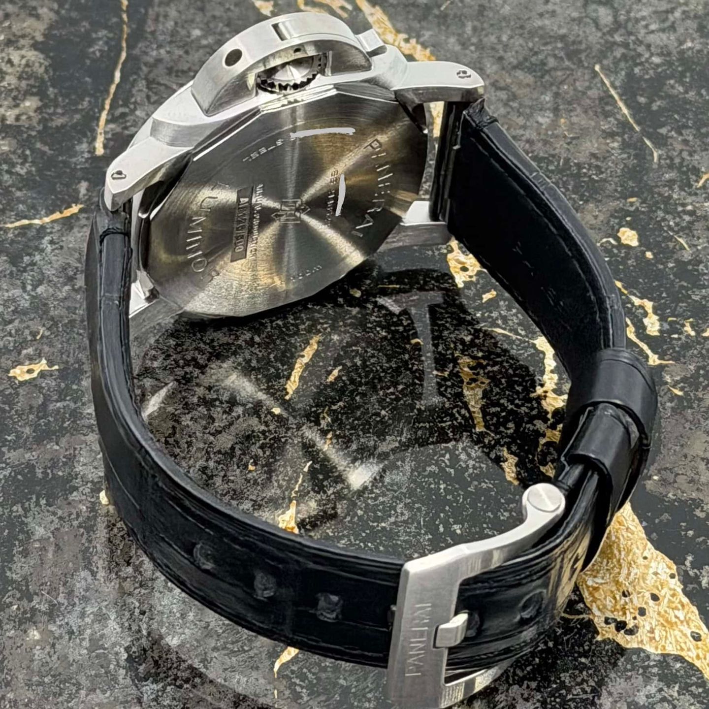 Panerai Luminor Marina PAM01371 (2026) - White dial 40 mm Steel case (7/8)