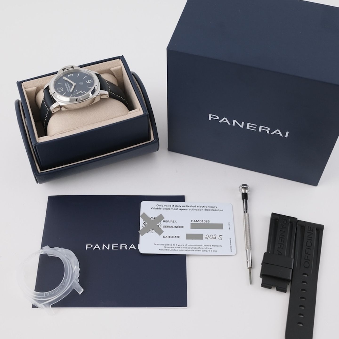 Panerai Luminor PAM01085 (2025) - Blue dial 44 mm Steel case (8/8)