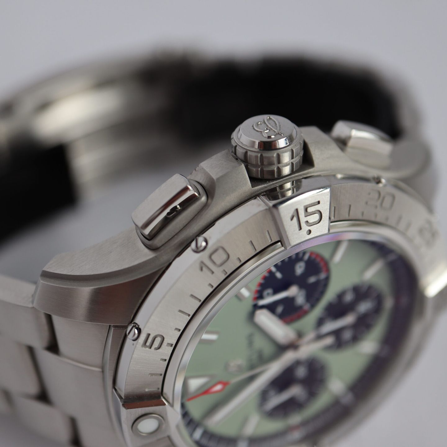 Breitling Avenger AB0147101L1A1 (2023) - Groen wijzerplaat 44mm Staal (7/8)