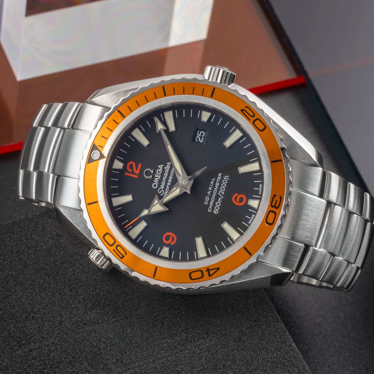 Omega Seamaster Planet Ocean 2208.50.00 (Unknown (random serial)) - Black dial 46 mm Steel case (2/8)