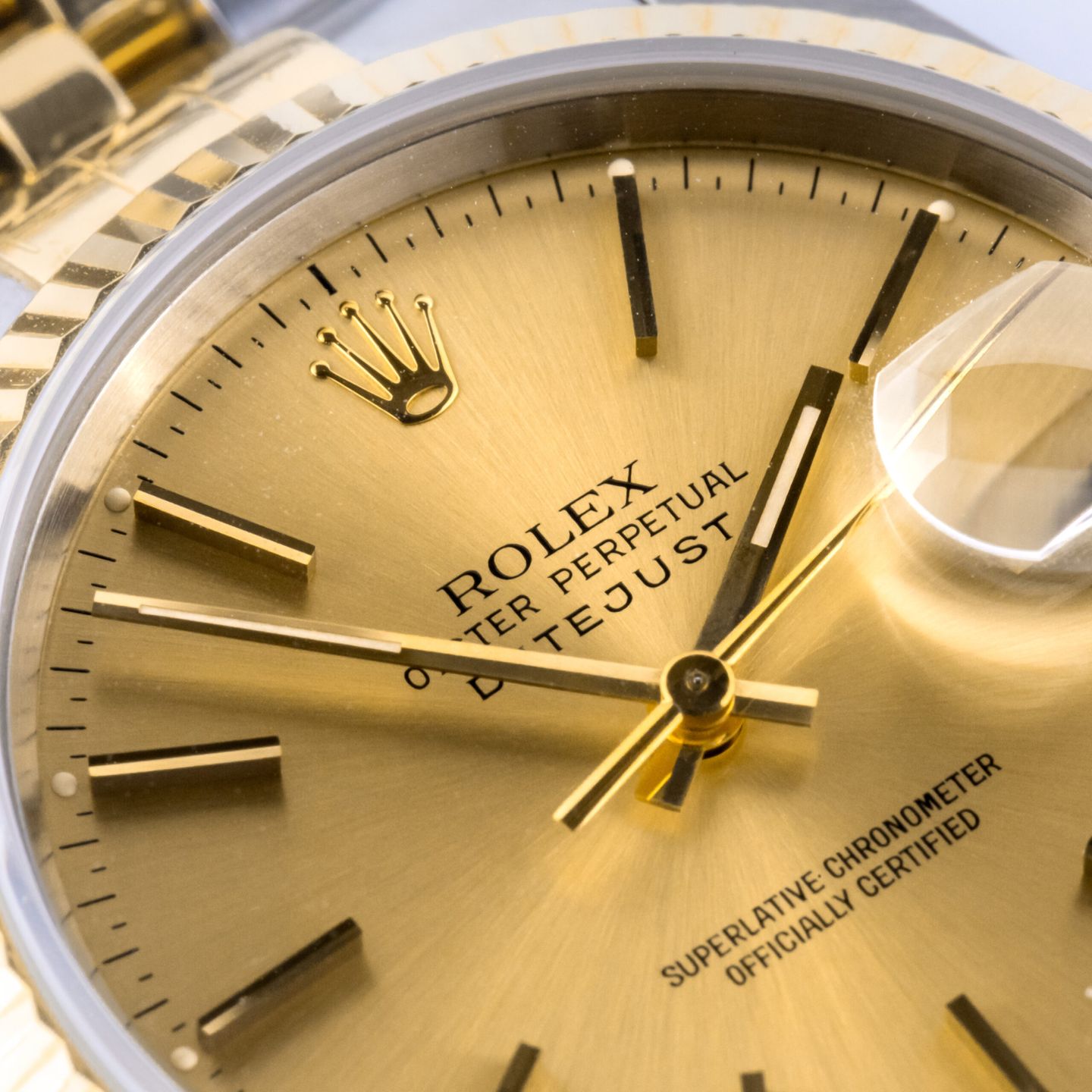 Rolex Datejust 36 16233 (1990) - Champagne dial 36 mm Gold/Steel case (2/5)