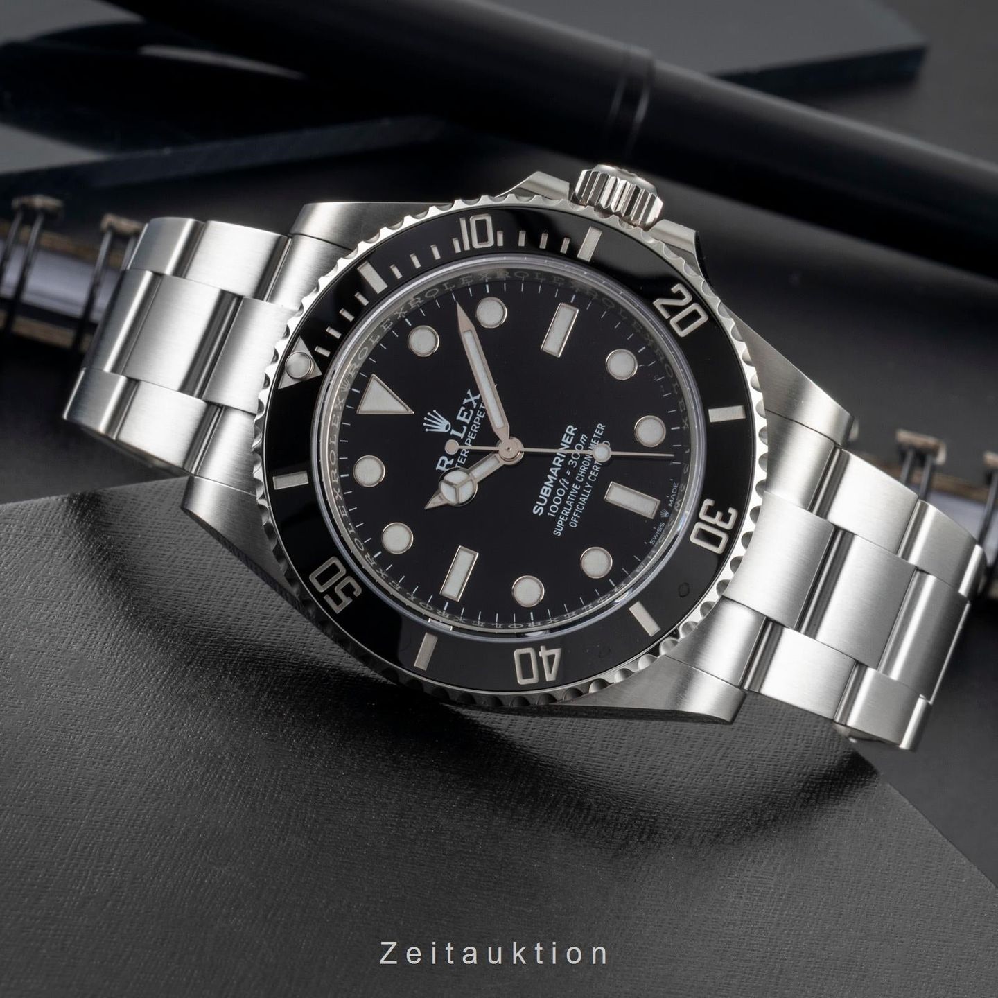 Rolex Submariner No Date 124060 (Unknown (random serial)) - Black dial 41 mm Steel case (2/8)
