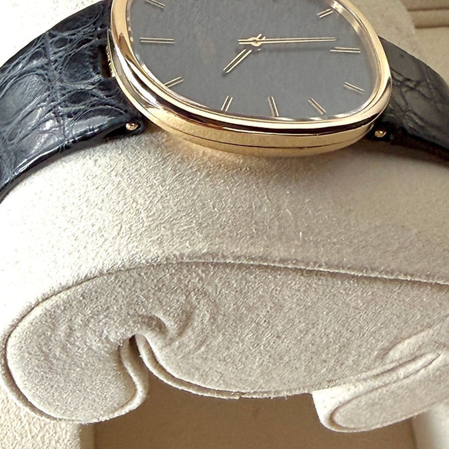 Patek Philippe Golden Ellipse 3648 - (9/21)