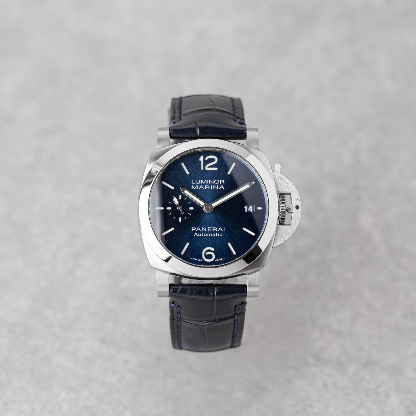 Panerai Luminor 1950 PAM01372 (2023) - Black dial 40 mm Steel case (1/8)