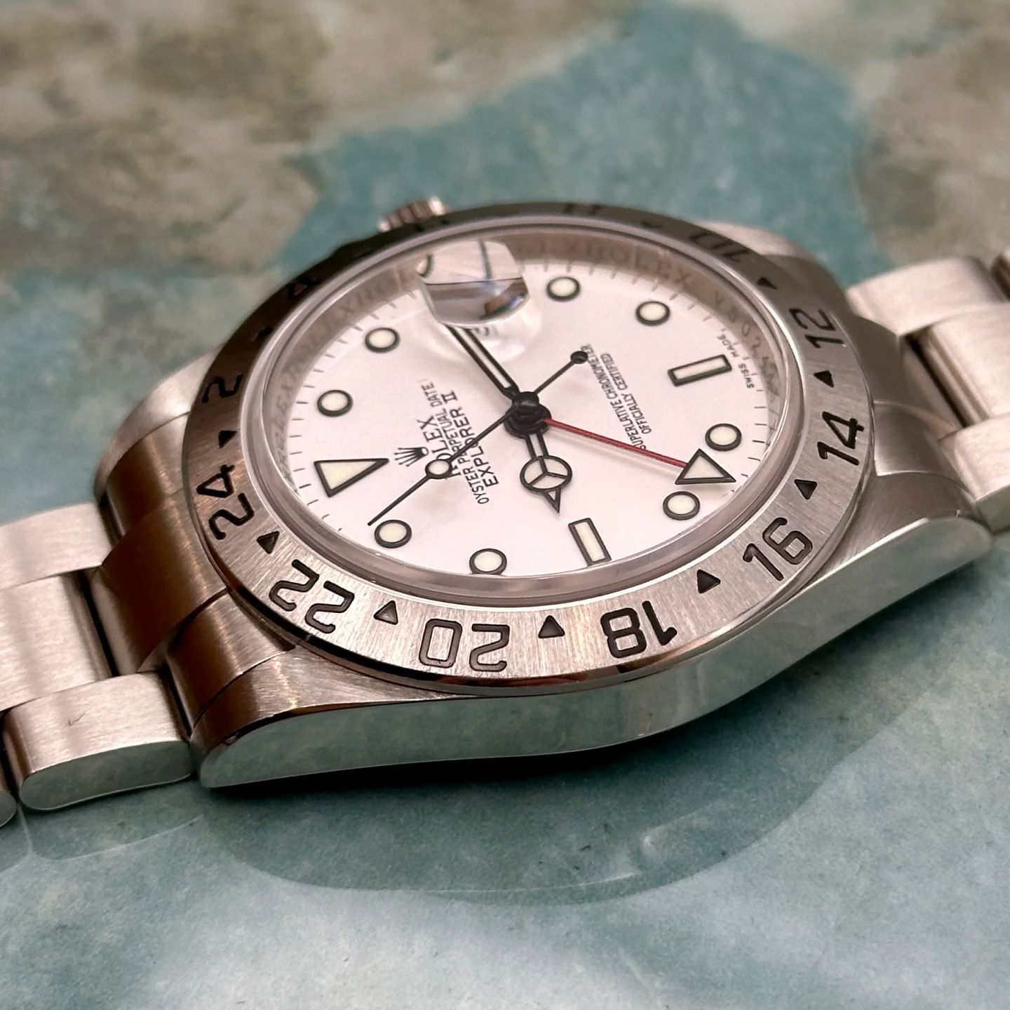 Rolex Explorer II 16570 (2009) - Wit wijzerplaat 40mm Staal (3/8)