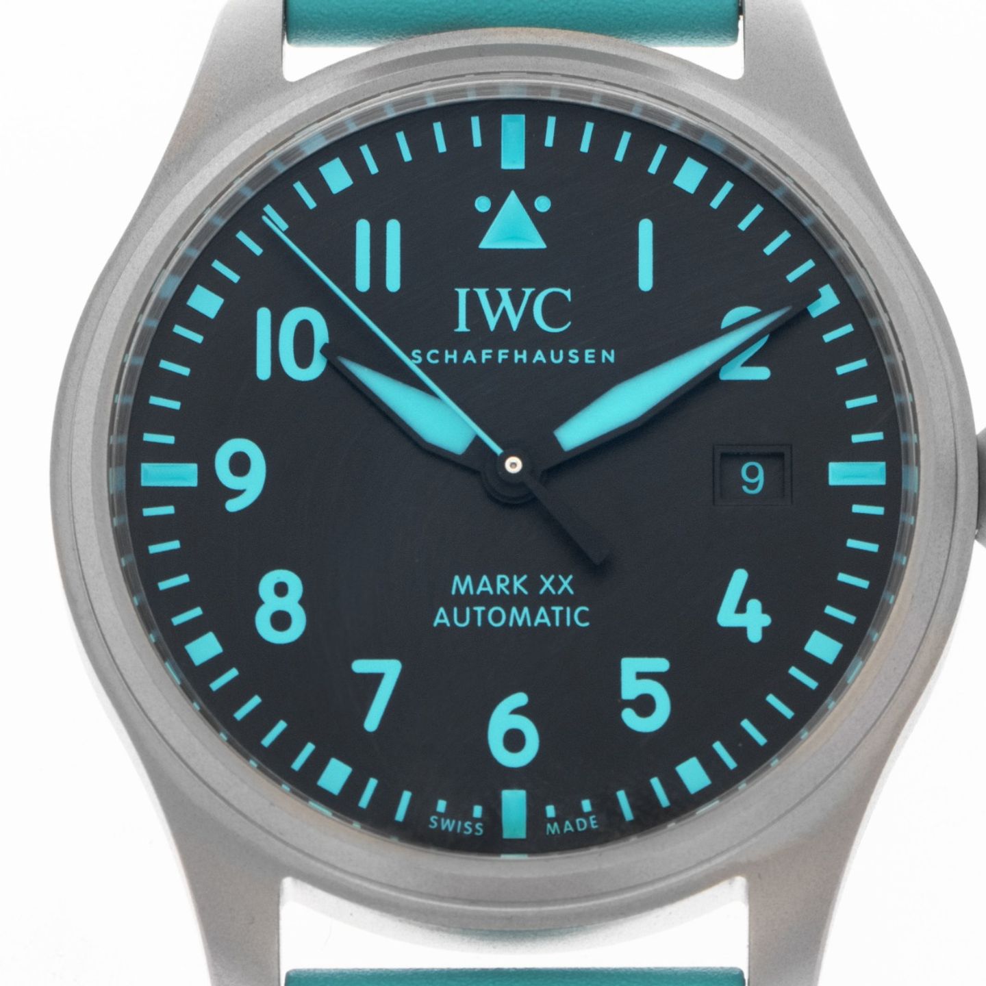 IWC Pilot IW328210 (2025) - Black dial 40 mm Titanium case (1/7)