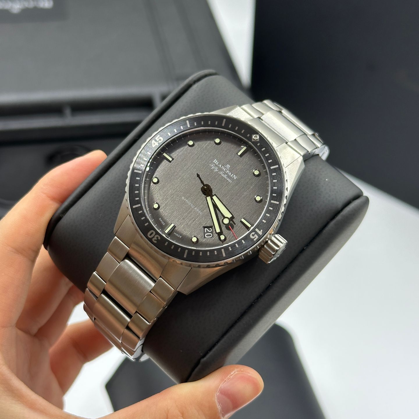 Blancpain Fifty Fathoms Bathyscaphe 5000-1210-98S (2024) - Onbekend wijzerplaat Onbekend Onbekend (2/8)