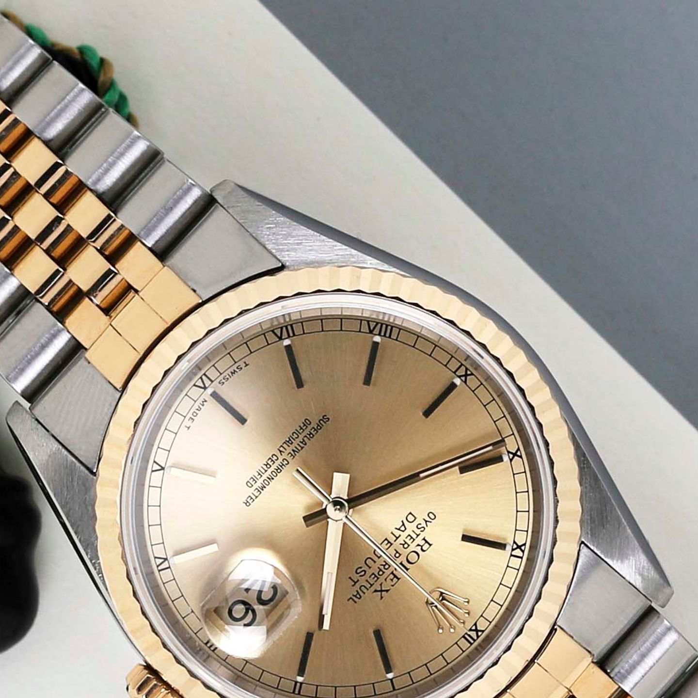 Rolex Datejust 36 16233 (1995) - Champagne wijzerplaat 36mm Goud/Staal (4/8)